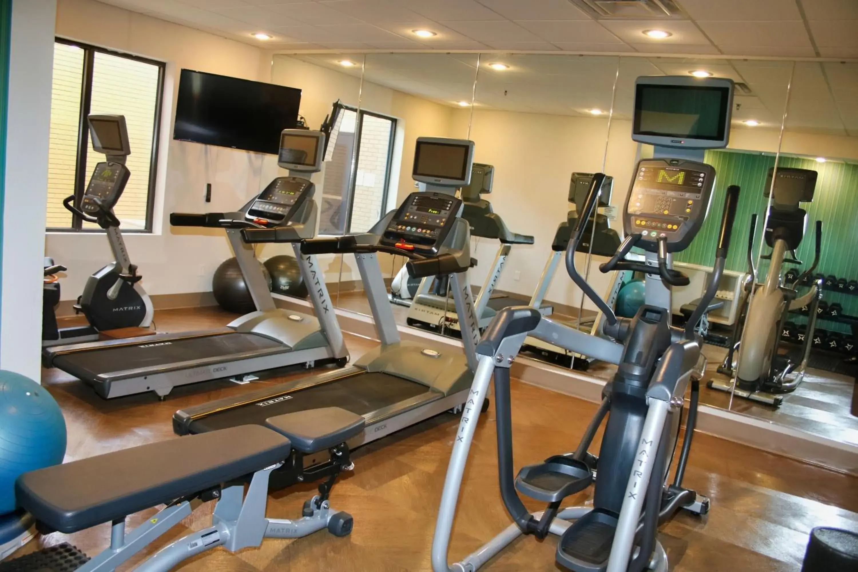 Fitness centre/facilities in Holiday Inn Express by IHG Fitness centre/facilities in Holiday Inn Express by IHG