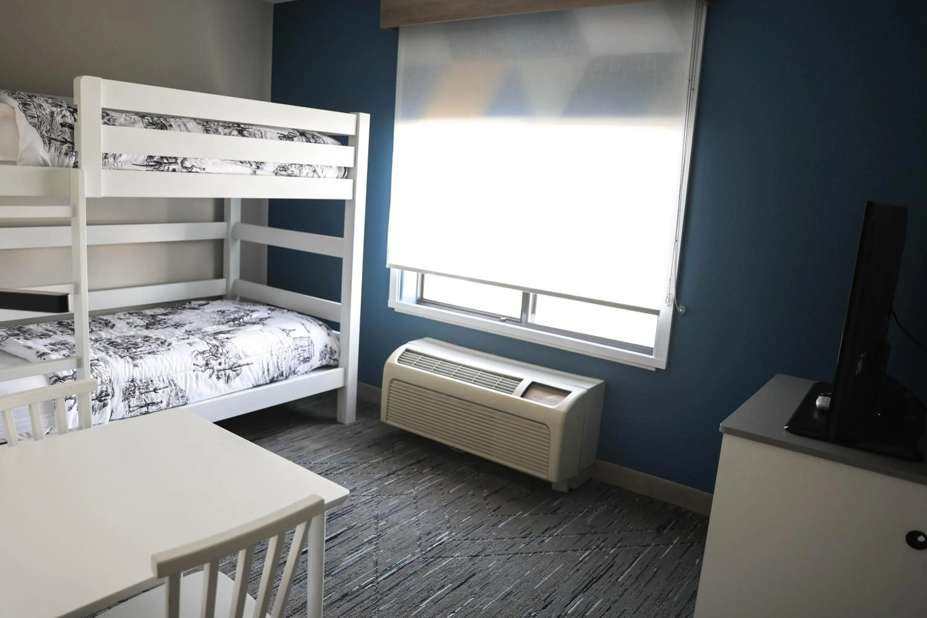 bunk bed, Bed in Holiday Inn Express & Suites Douglas by IHG