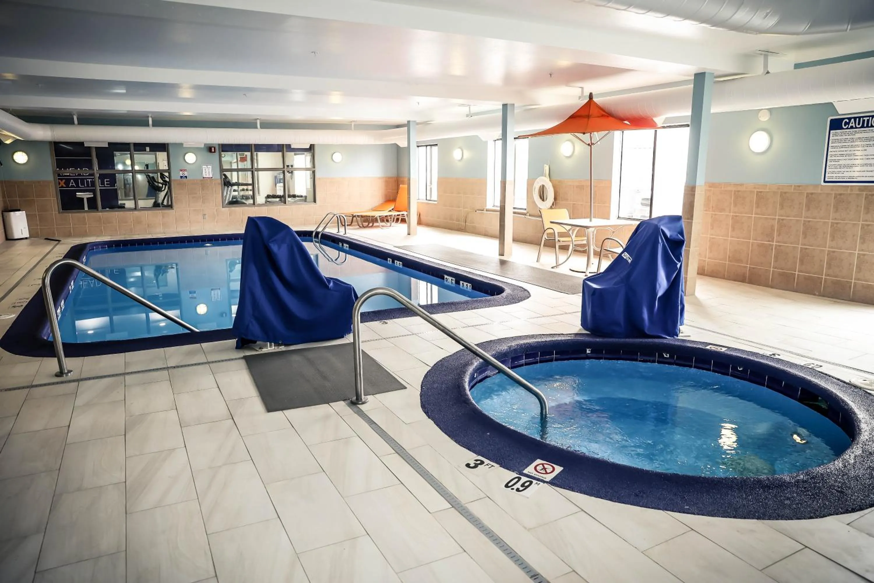 Swimming pool in Holiday Inn Express & Suites Douglas by IHG