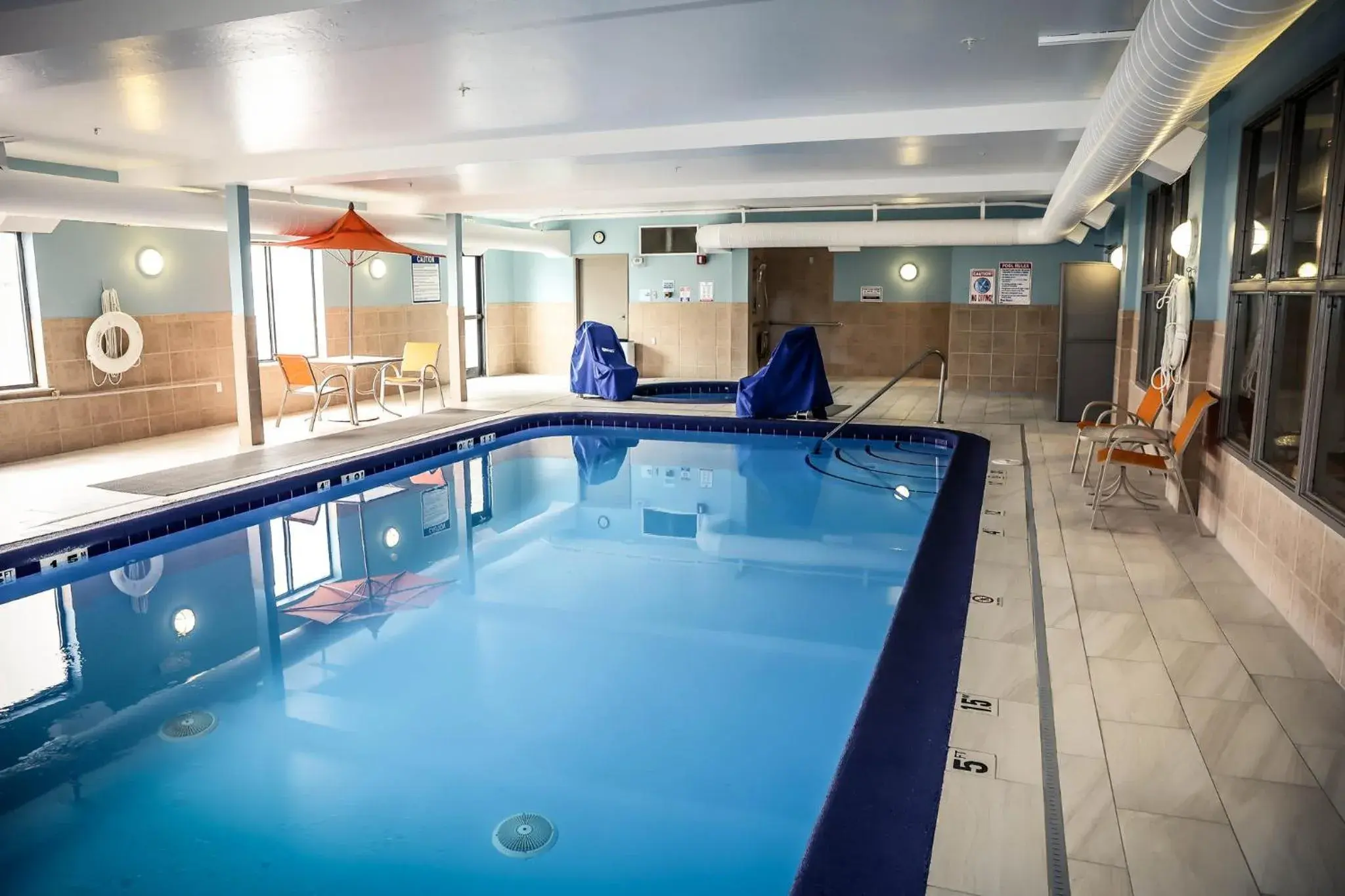 Swimming pool in Holiday Inn Express & Suites Douglas by IHG Swimming pool in Holiday Inn Express & Suites Douglas by IHG