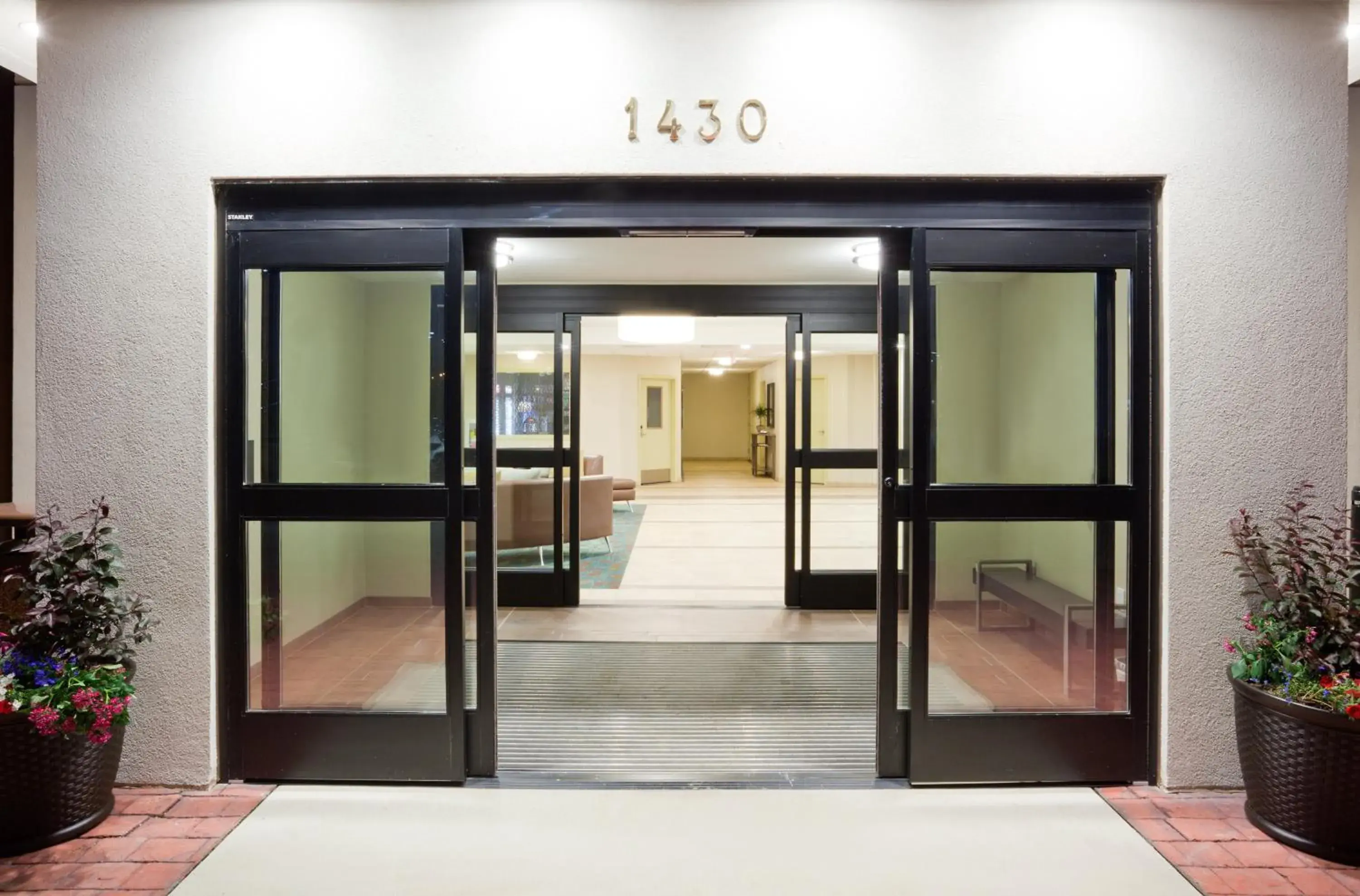 Property building in Candlewood Suites Dickinson by IHG Property building in Candlewood Suites Dickinson by IHG