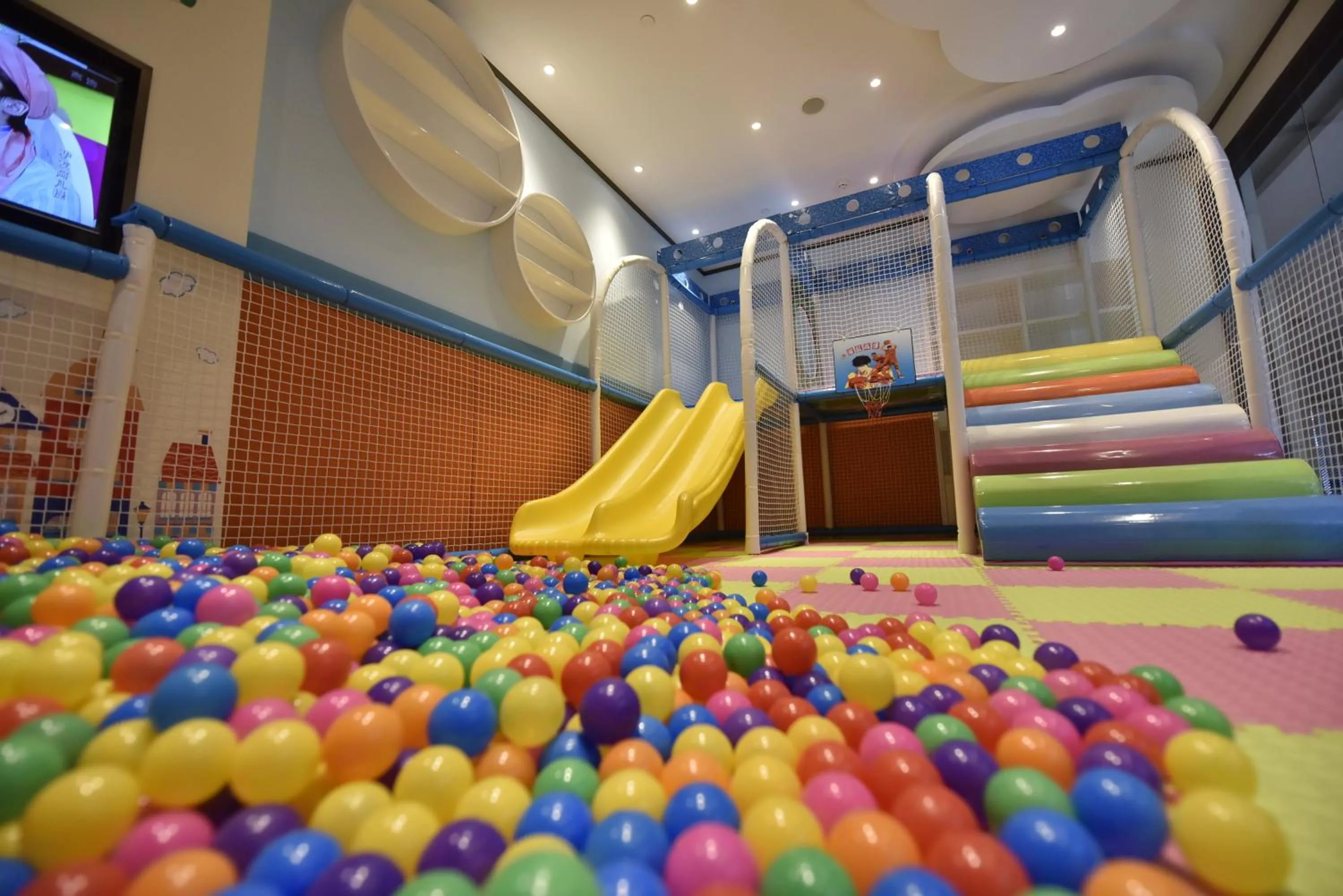 Fitness centre/facilities in Howard Johnson Neodalle Resort Zhangjiajie