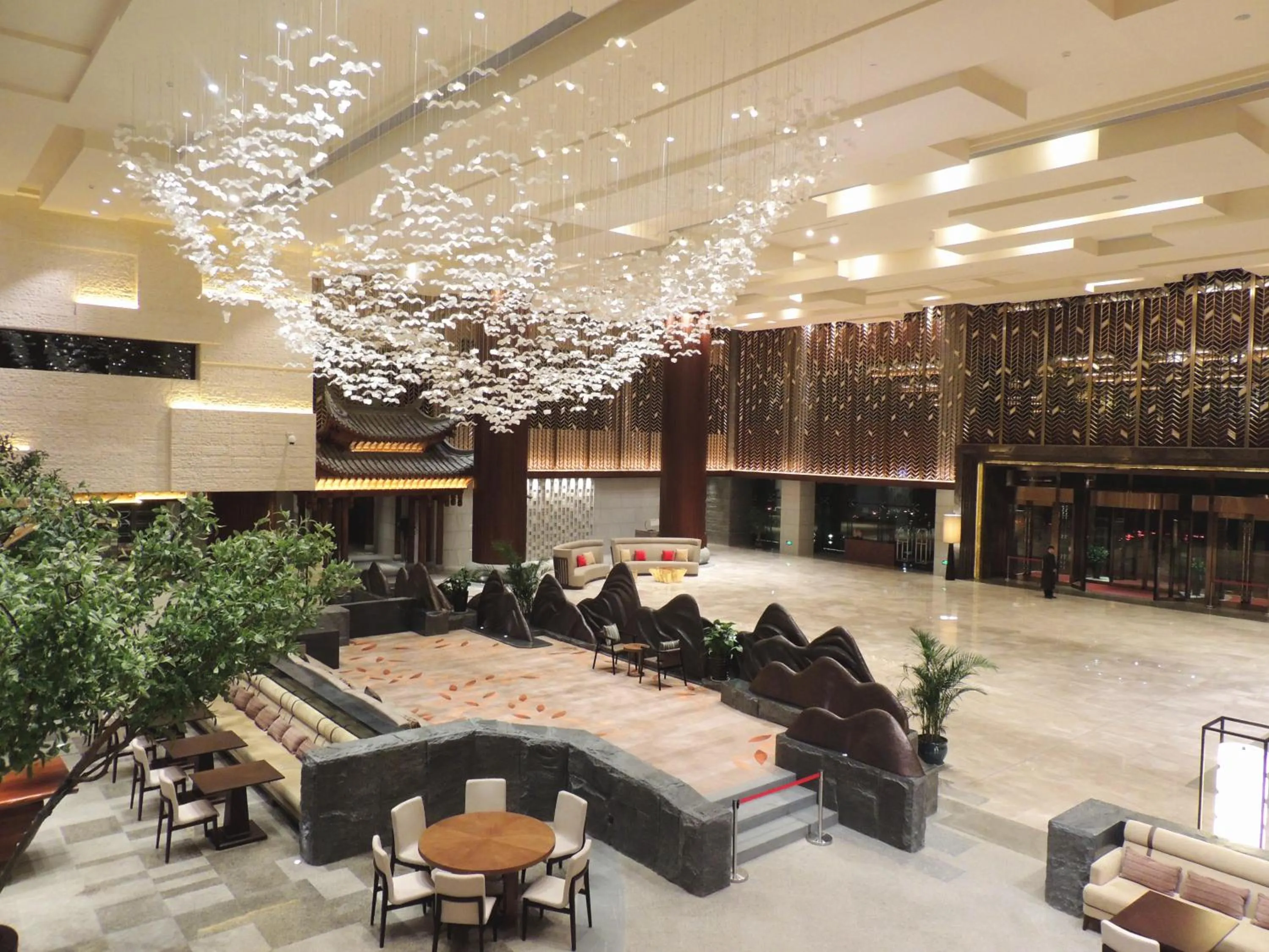 Lobby or reception in Howard Johnson Neodalle Resort Zhangjiajie