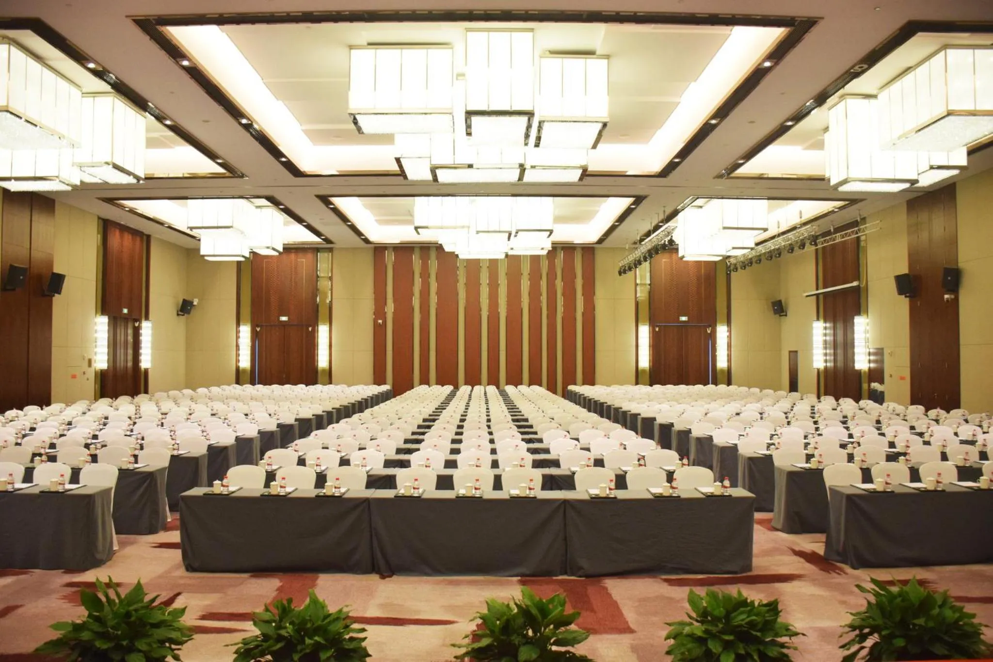 Banquet/Function facilities in Howard Johnson Neodalle Resort Zhangjiajie