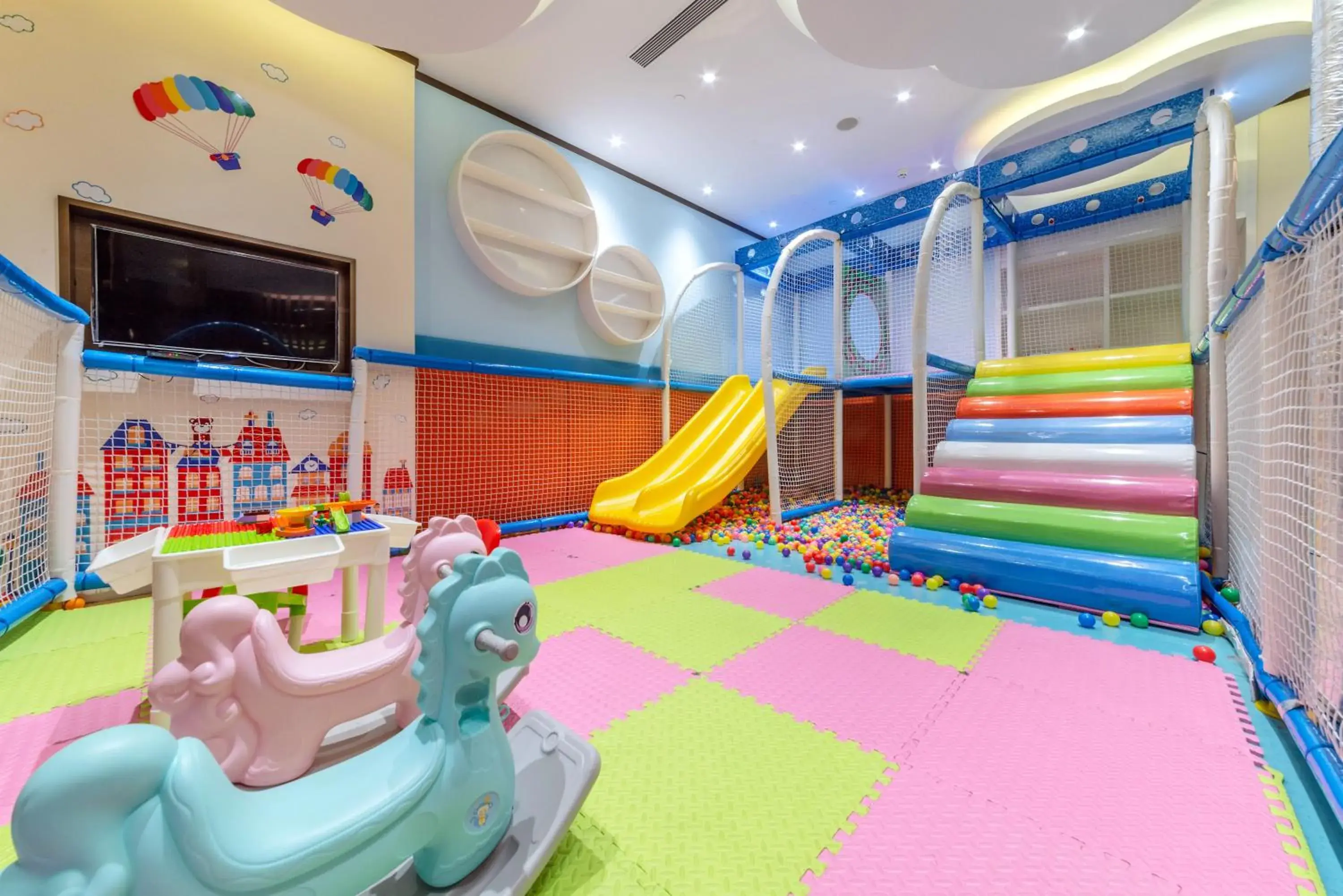 Fitness centre/facilities in Howard Johnson Neodalle Resort Zhangjiajie Fitness centre/facilities in Howard Johnson Neodalle Resort Zhangjiajie