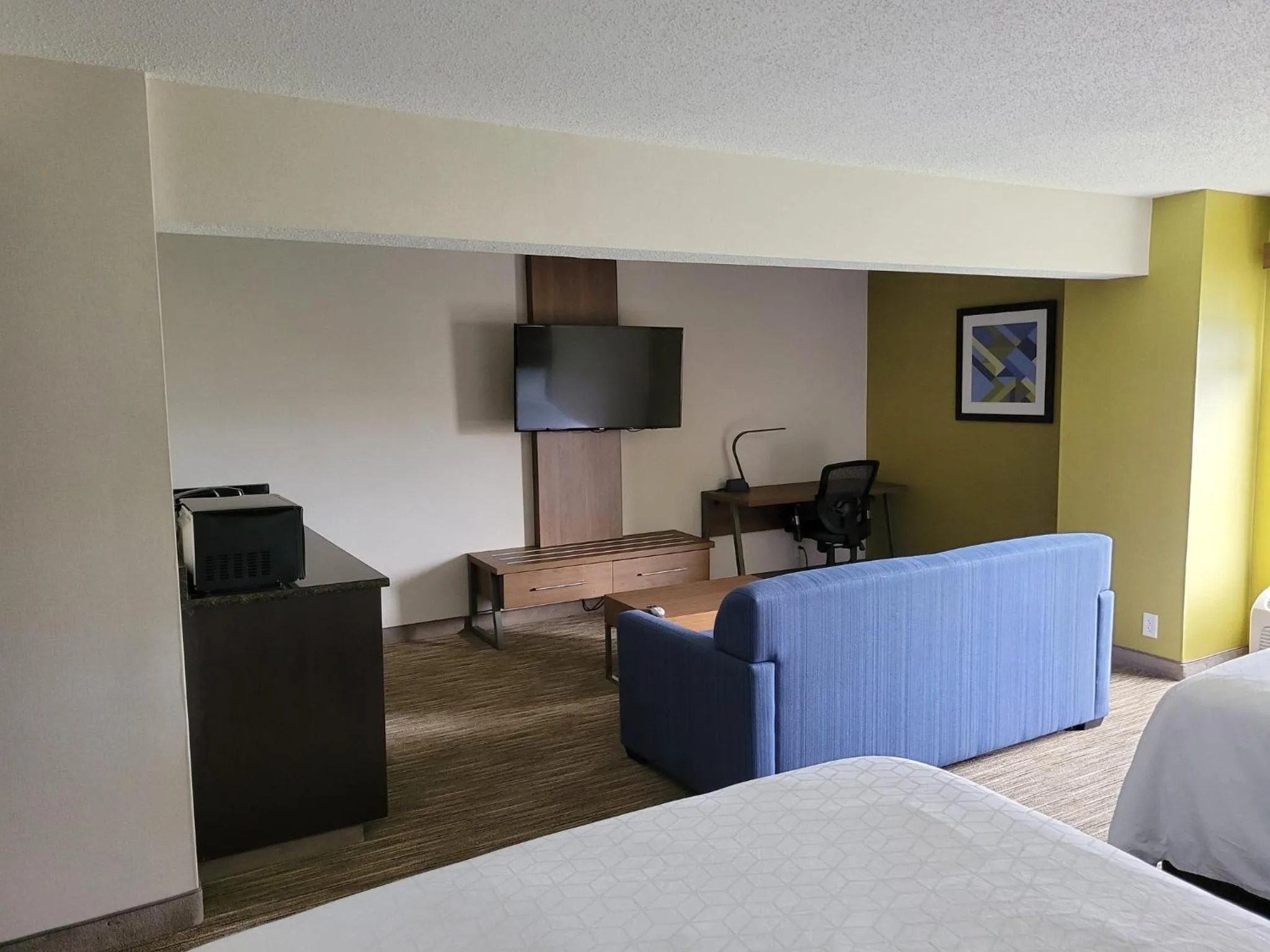 Photo of the whole room, Bed in Holiday Inn Express Edgewood-Aberdeen-Bel Air
