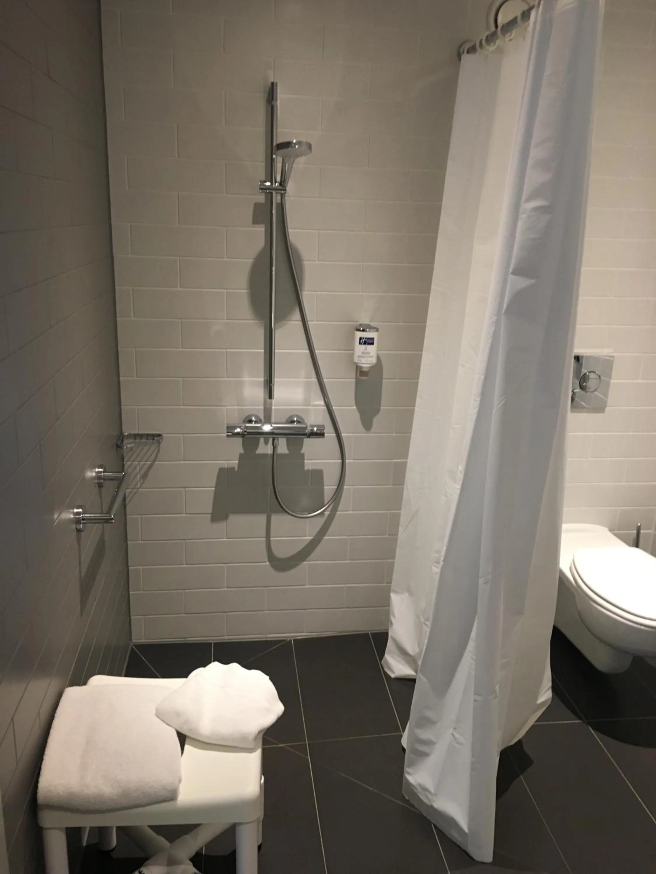 Bathroom in Holiday Inn Express Karlsruhe - City Park by IHG