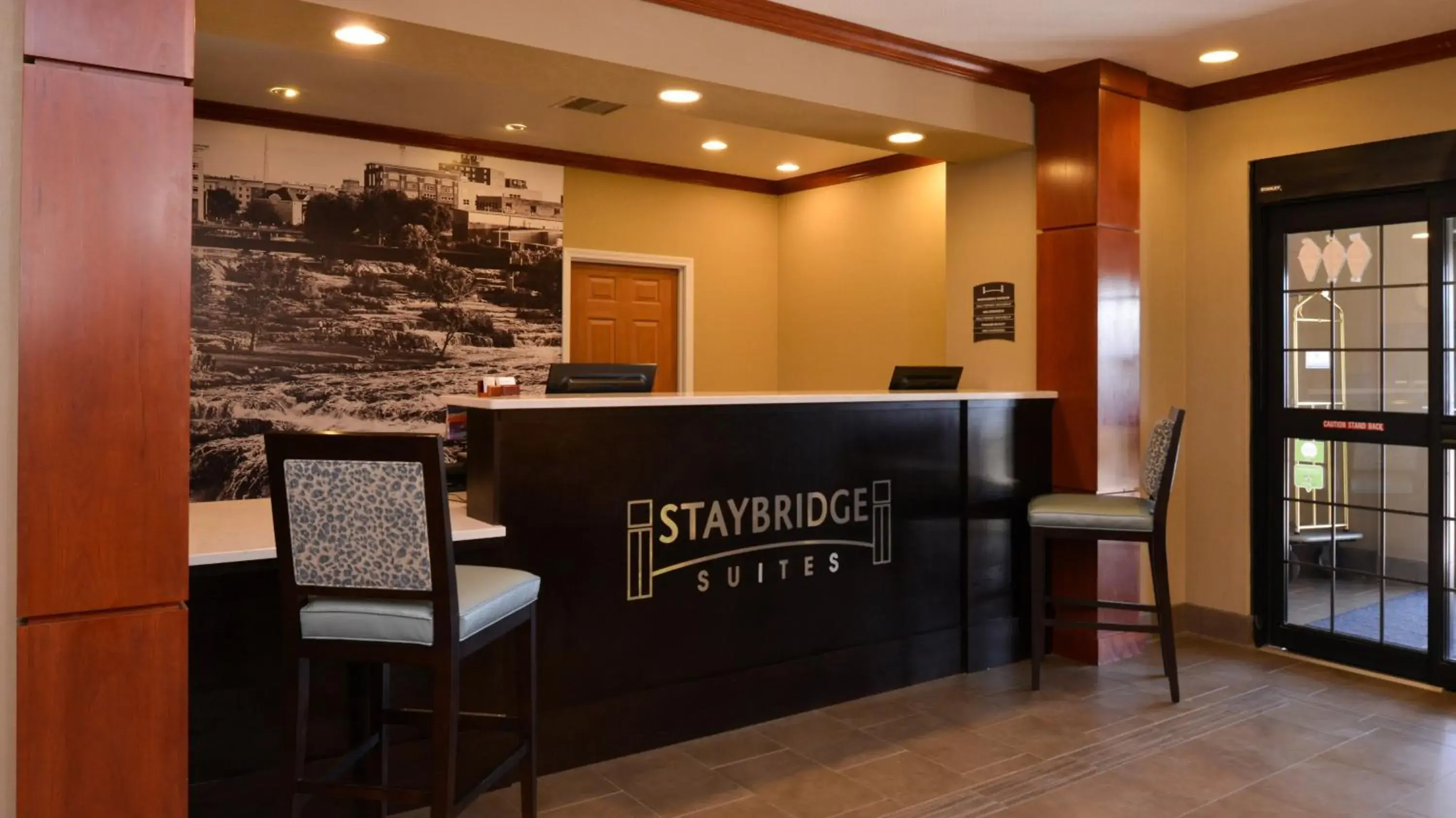 Property building in Staybridge Suites Sioux Falls at Empire Mall by IHG Property building in Staybridge Suites Sioux Falls at Empire Mall by IHG