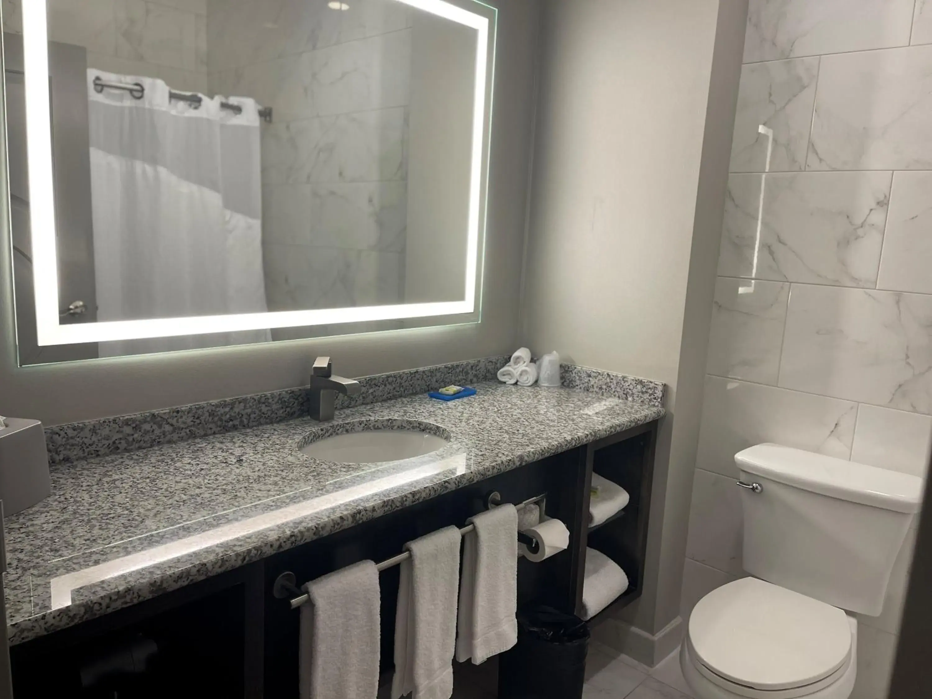 Standard Queen Room with Two Queen Beds in Holiday Inn Express & Suites Gonzales by IHG Standard Queen Room with Two Queen Beds in Holiday Inn Express & Suites Gonzales by IHG