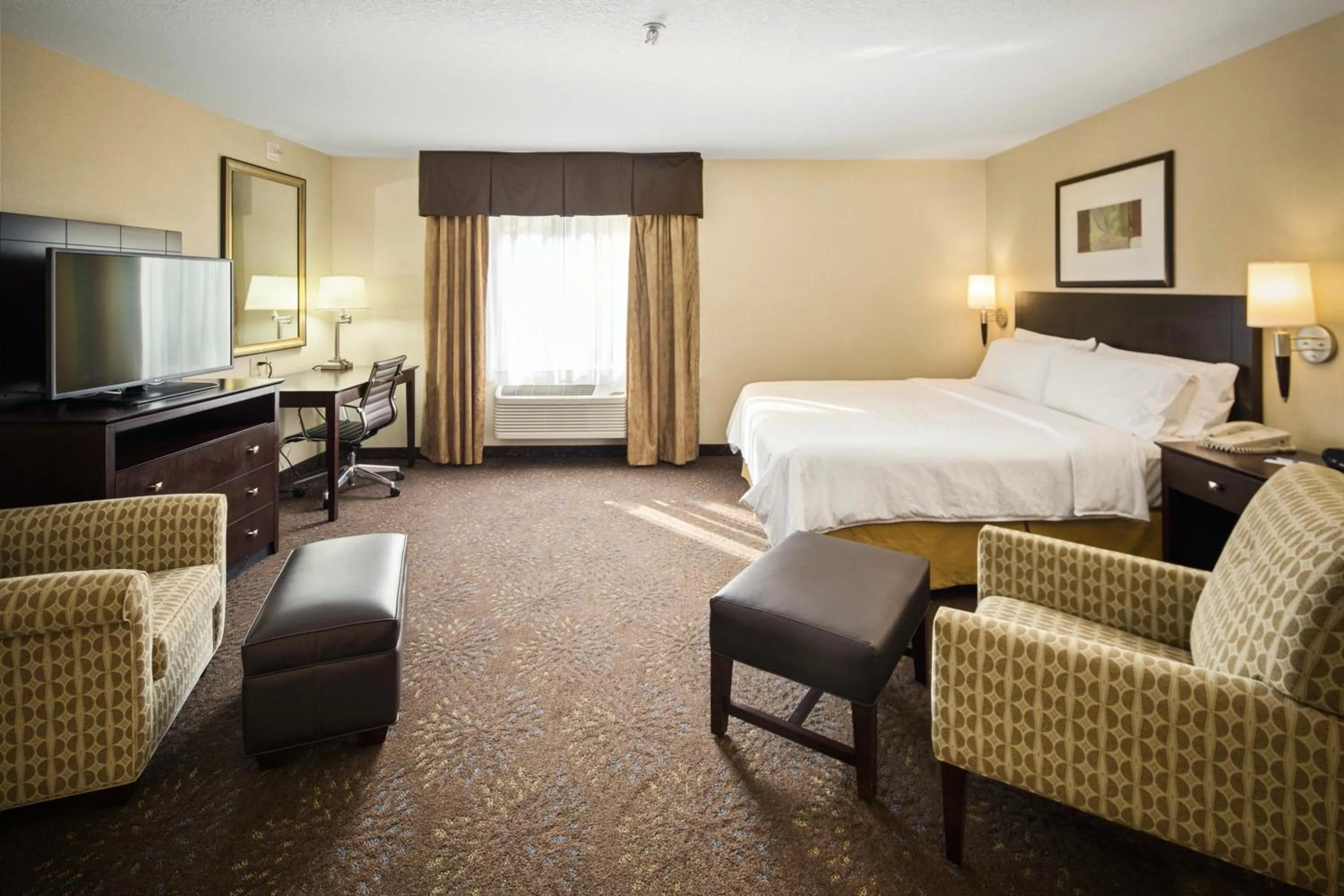 Photo of the whole room, Bed in AmericInn by Wyndham Hill City Mt Rushmore