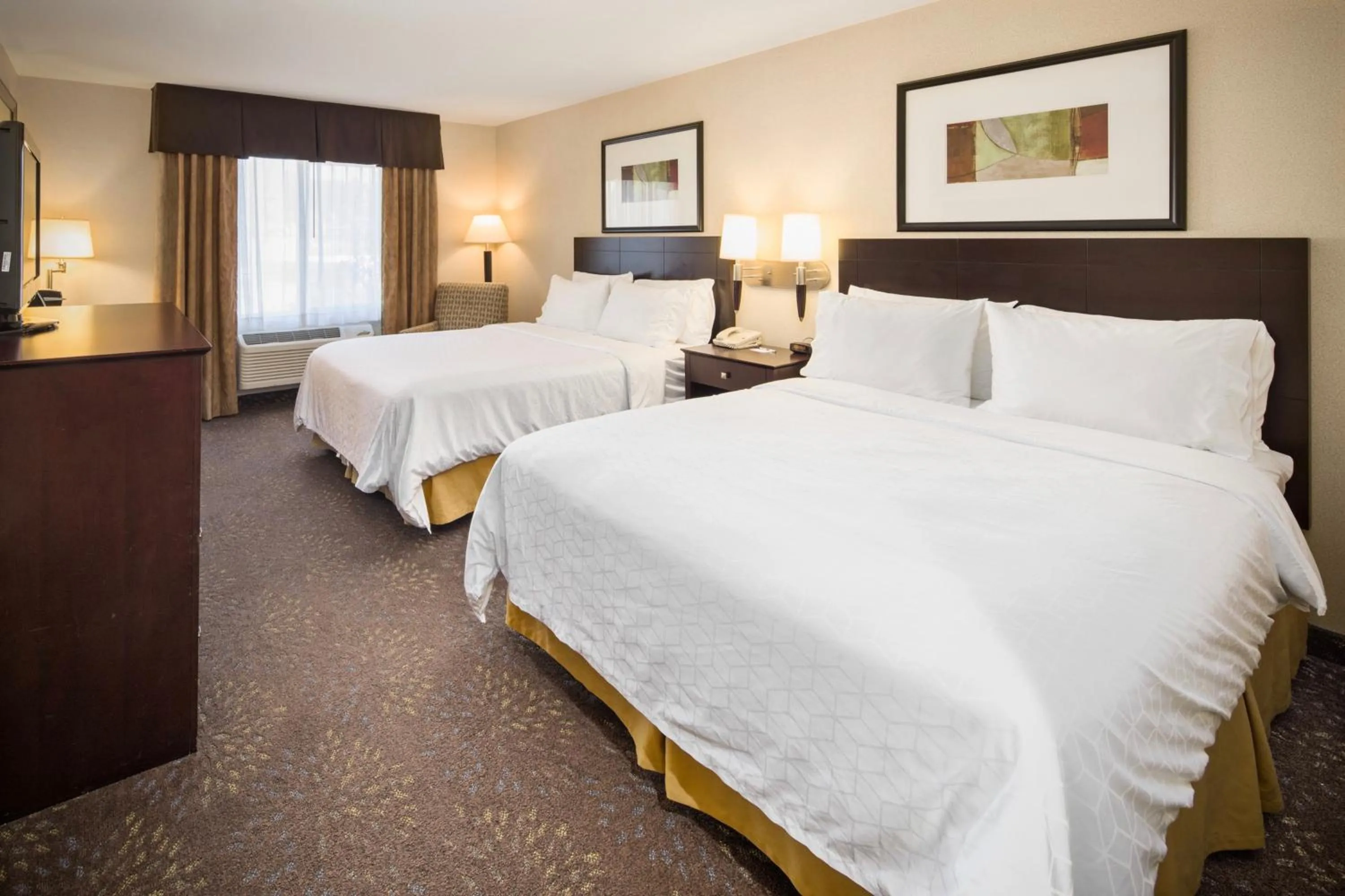 Photo of the whole room, Bed in AmericInn by Wyndham Hill City Mt Rushmore