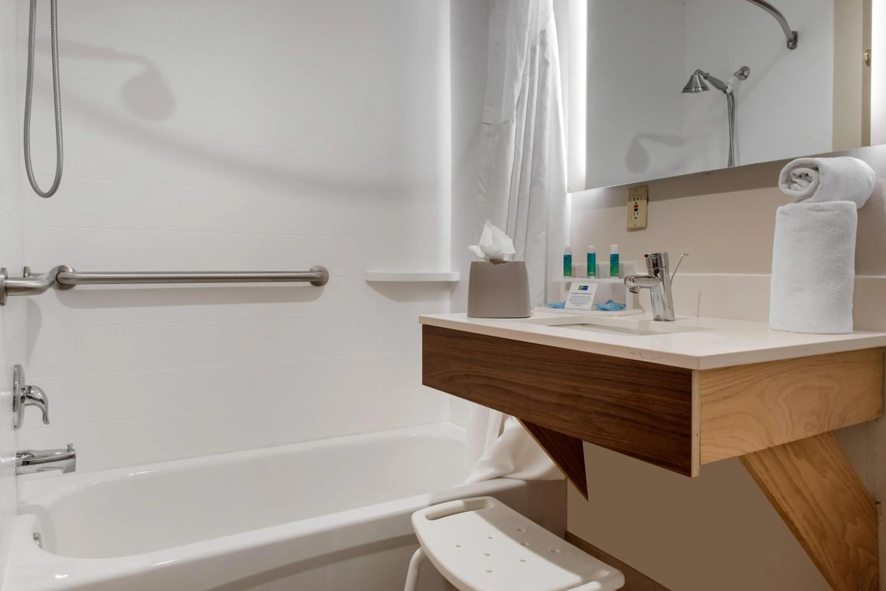 Bathroom in Holiday Inn Express & Suites Harrison by IHG