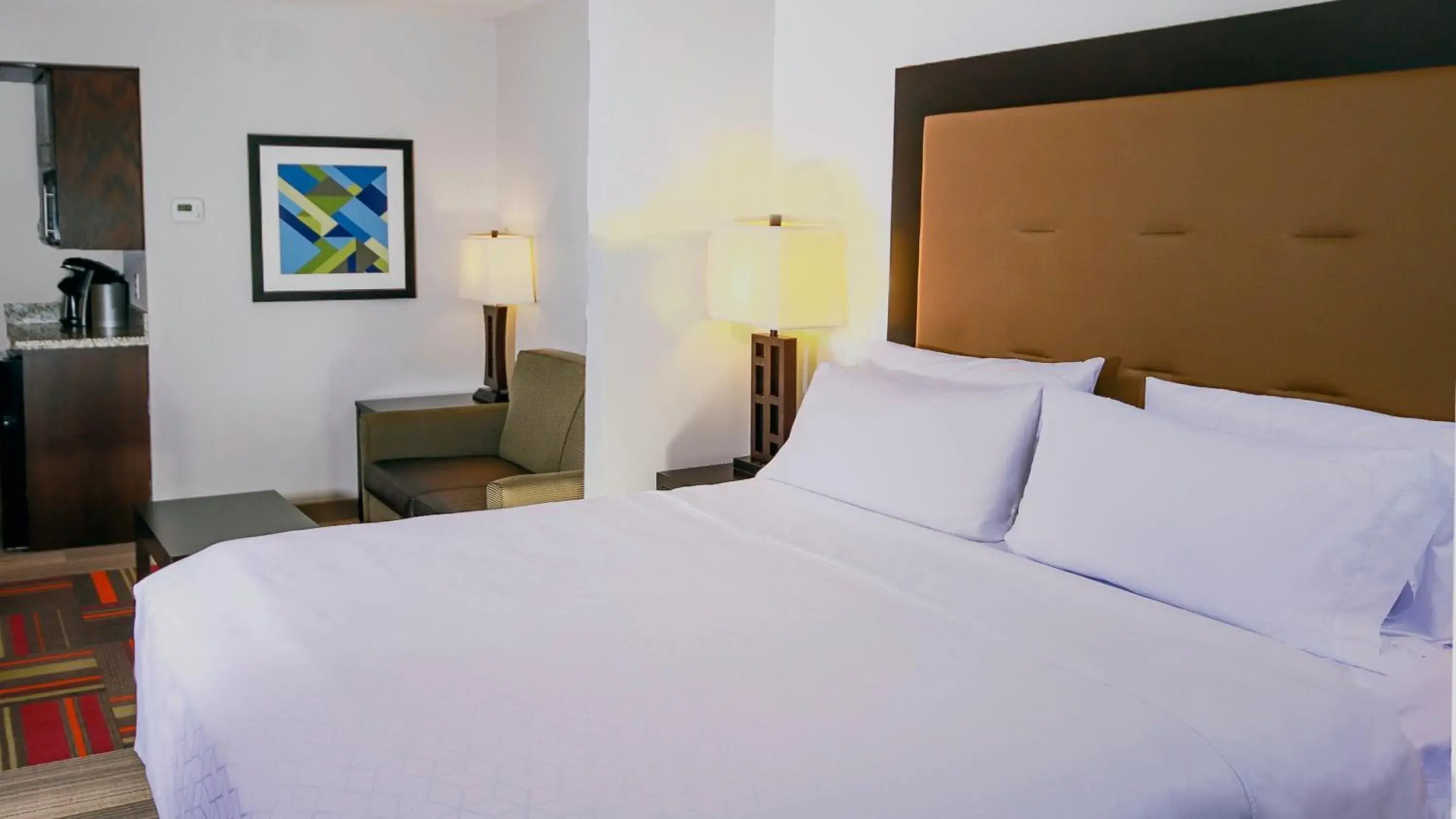 Photo of the whole room, Bed in Holiday Inn Express & Suites Ironton by IHG Photo of the whole room, Bed in Holiday Inn Express & Suites Ironton by IHG