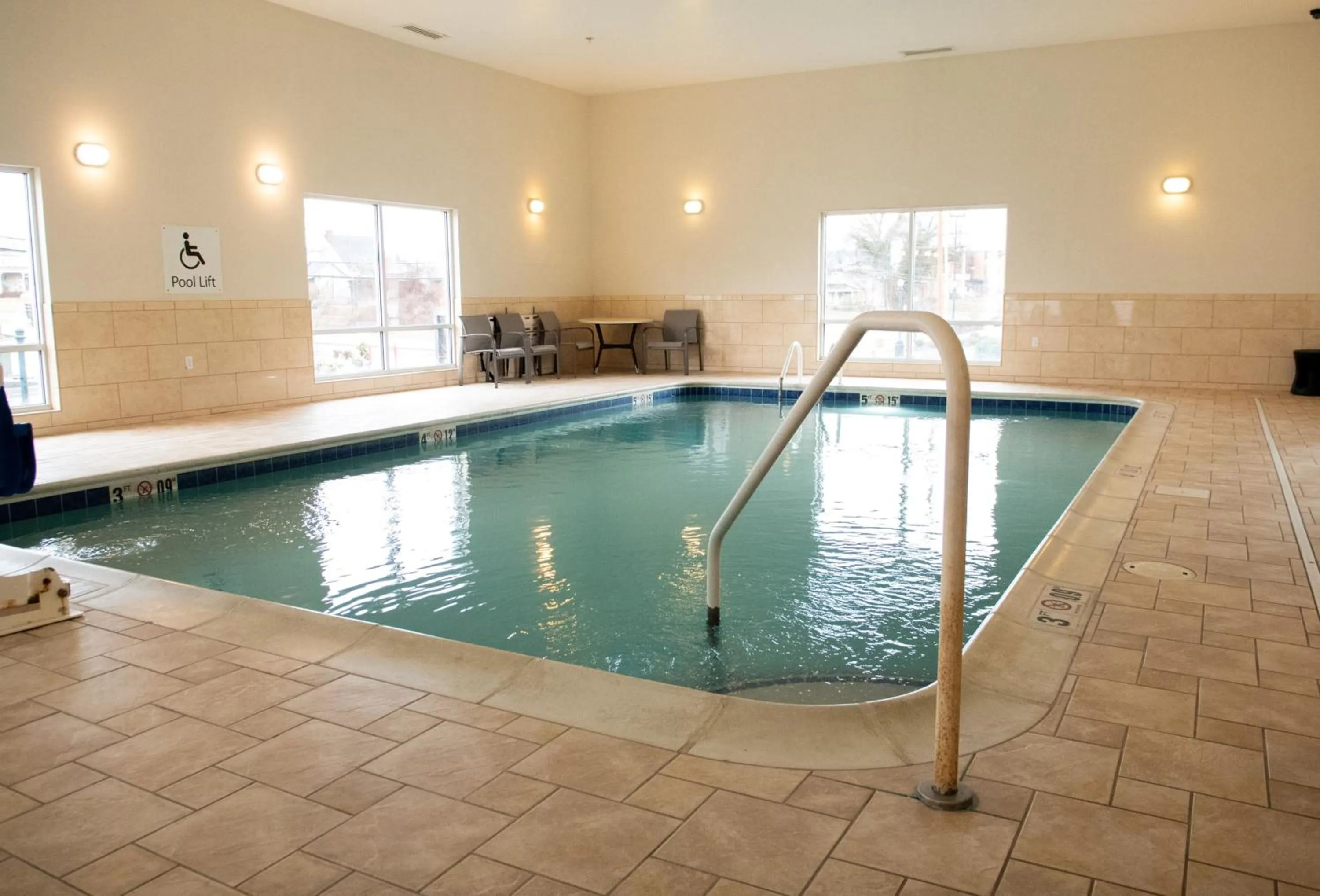 Swimming pool in Holiday Inn Express & Suites Ironton by IHG