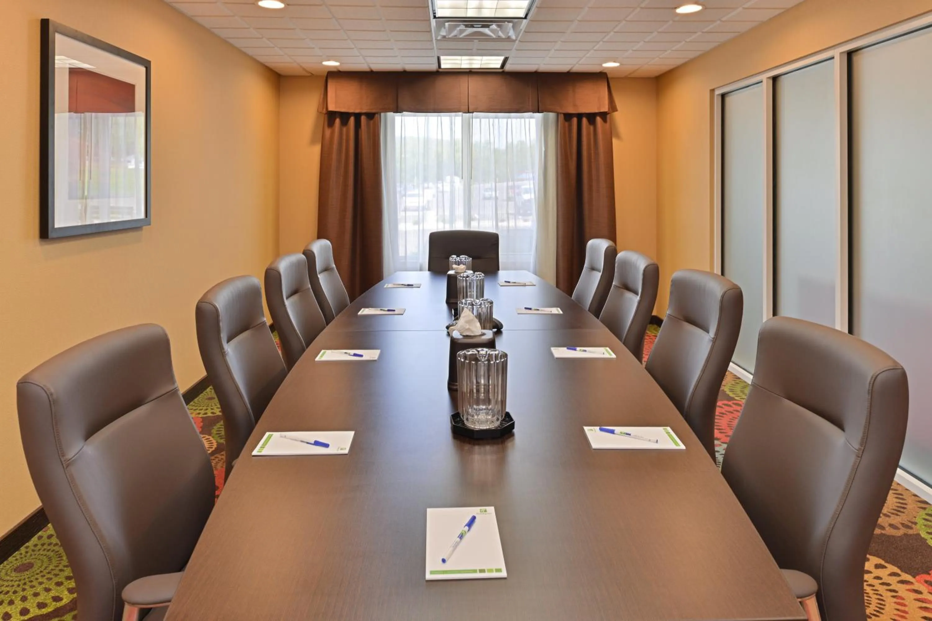 Meeting/conference room in Holiday Inn Express & Suites Ironton by IHG