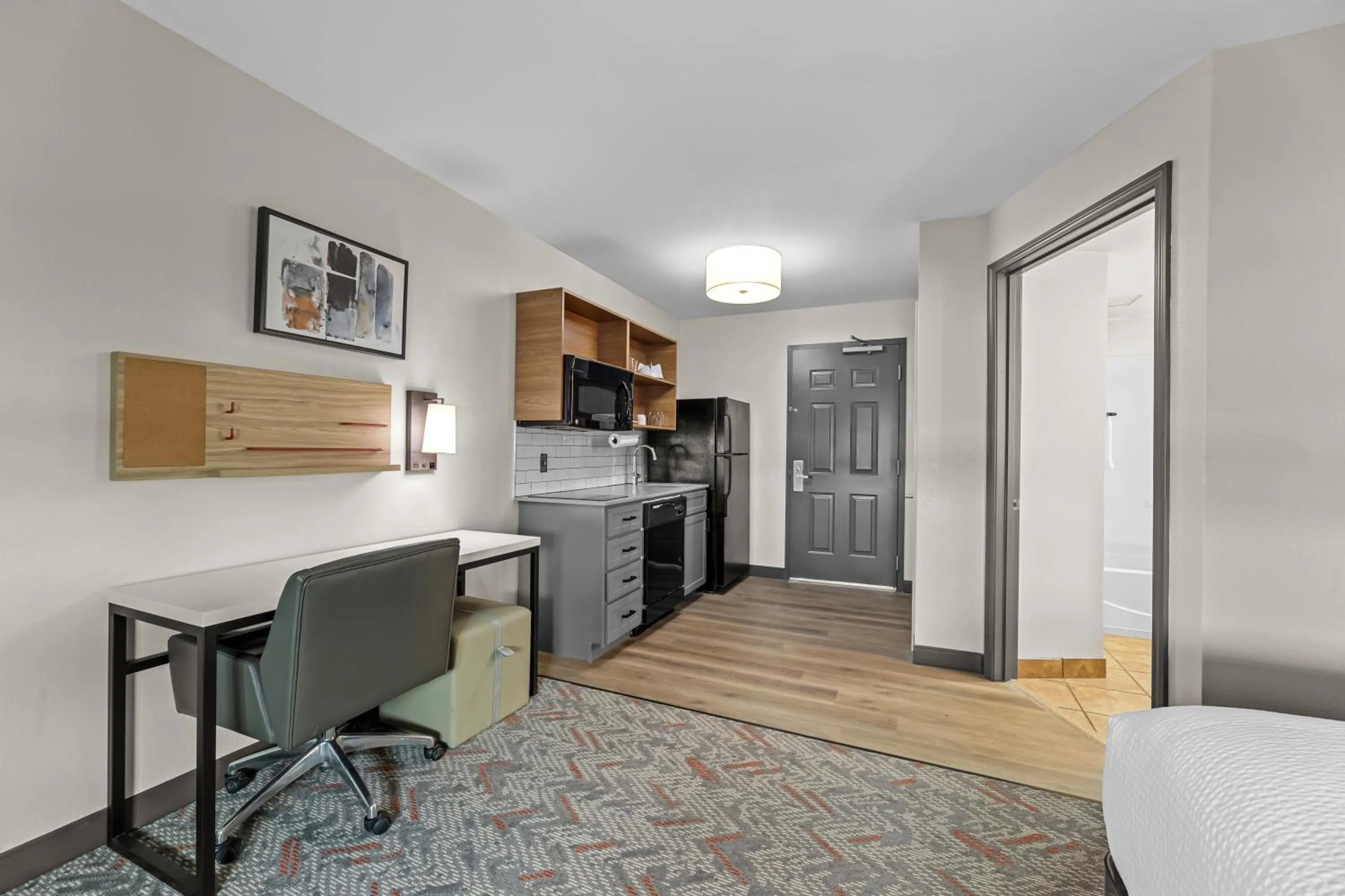 Candlewood Suites Flowood, MS by IHG