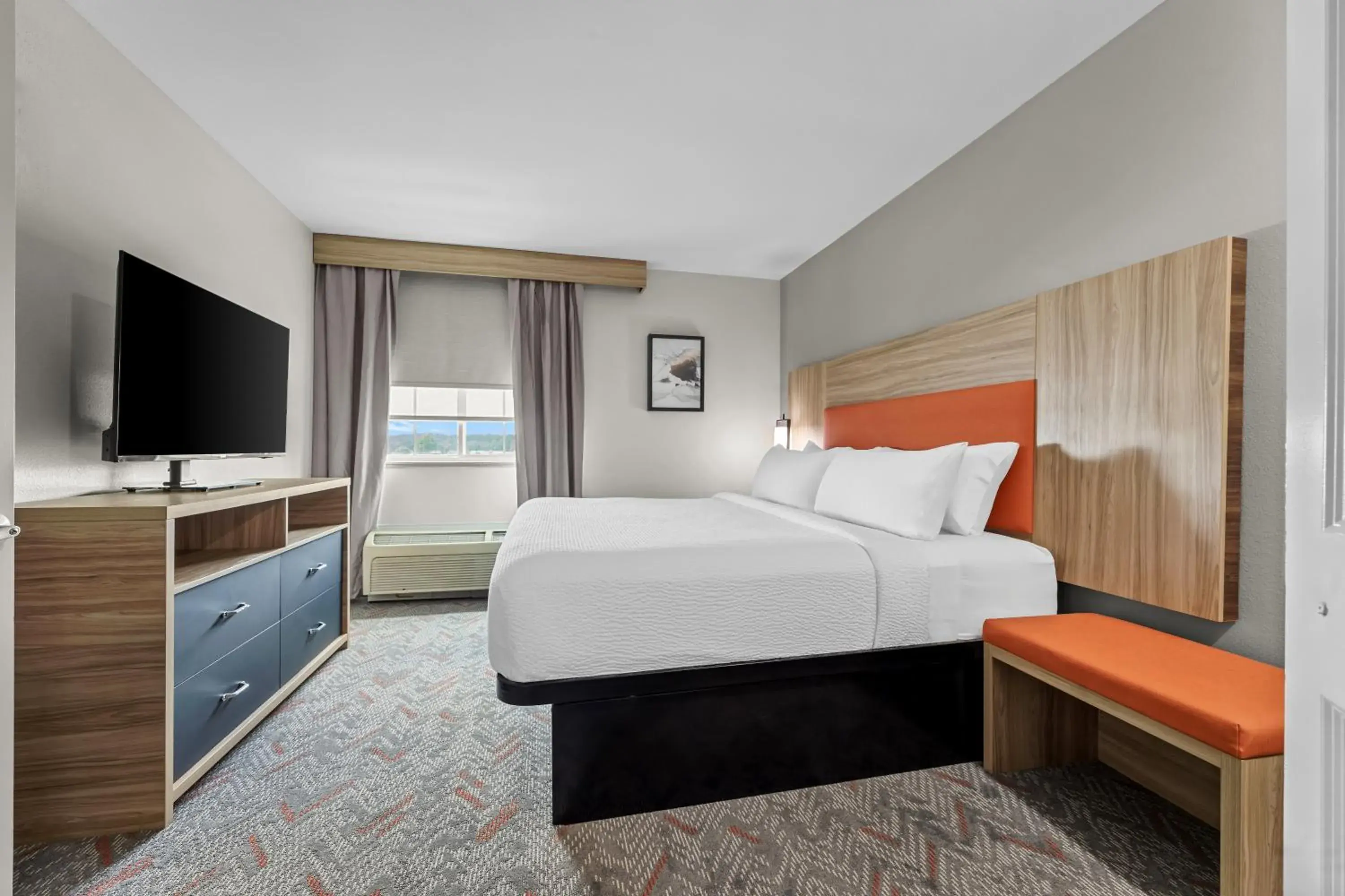 Bed in Candlewood Suites Flowood, MS by IHG Bed in Candlewood Suites Flowood, MS by IHG