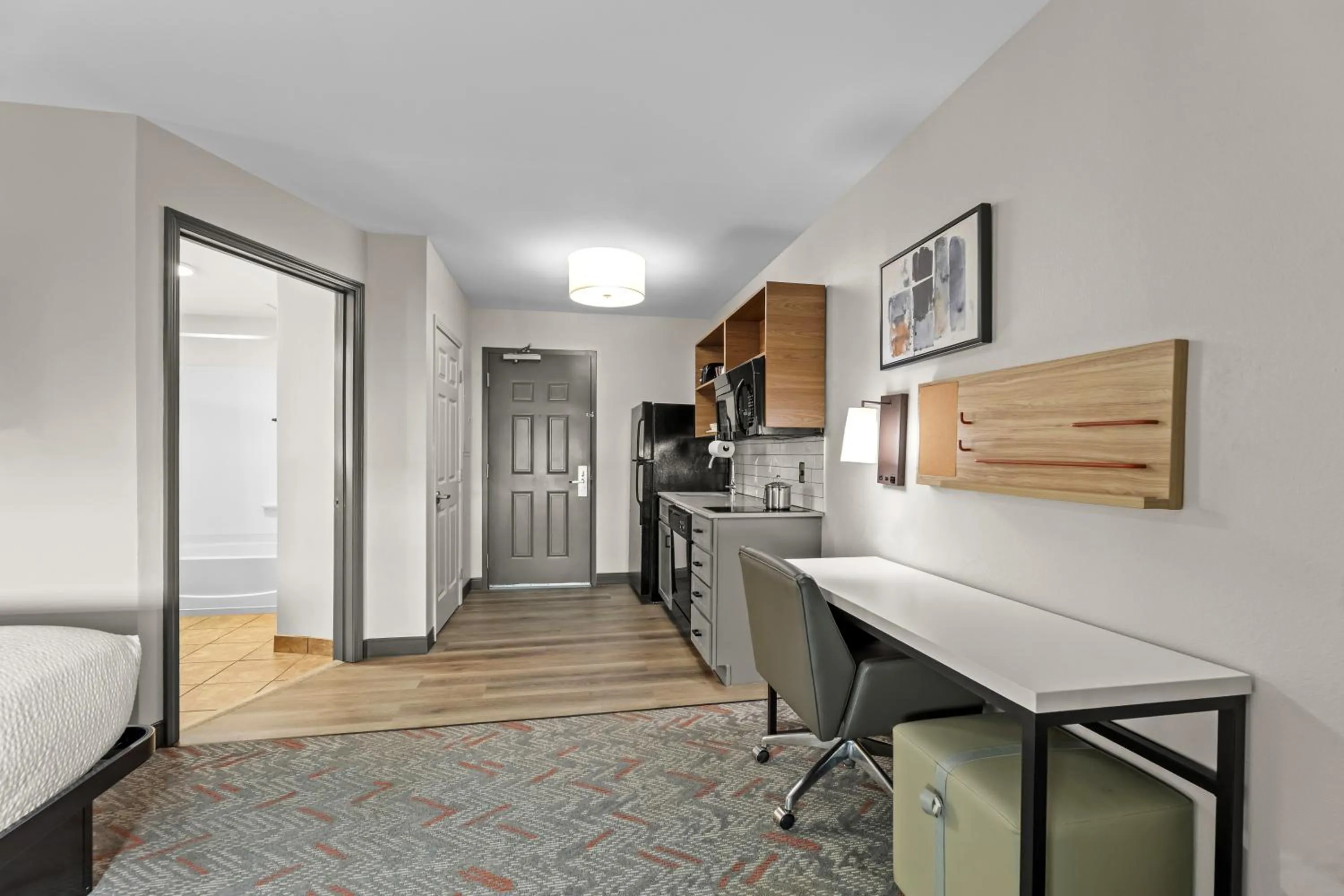 Candlewood Suites Flowood, MS by IHG