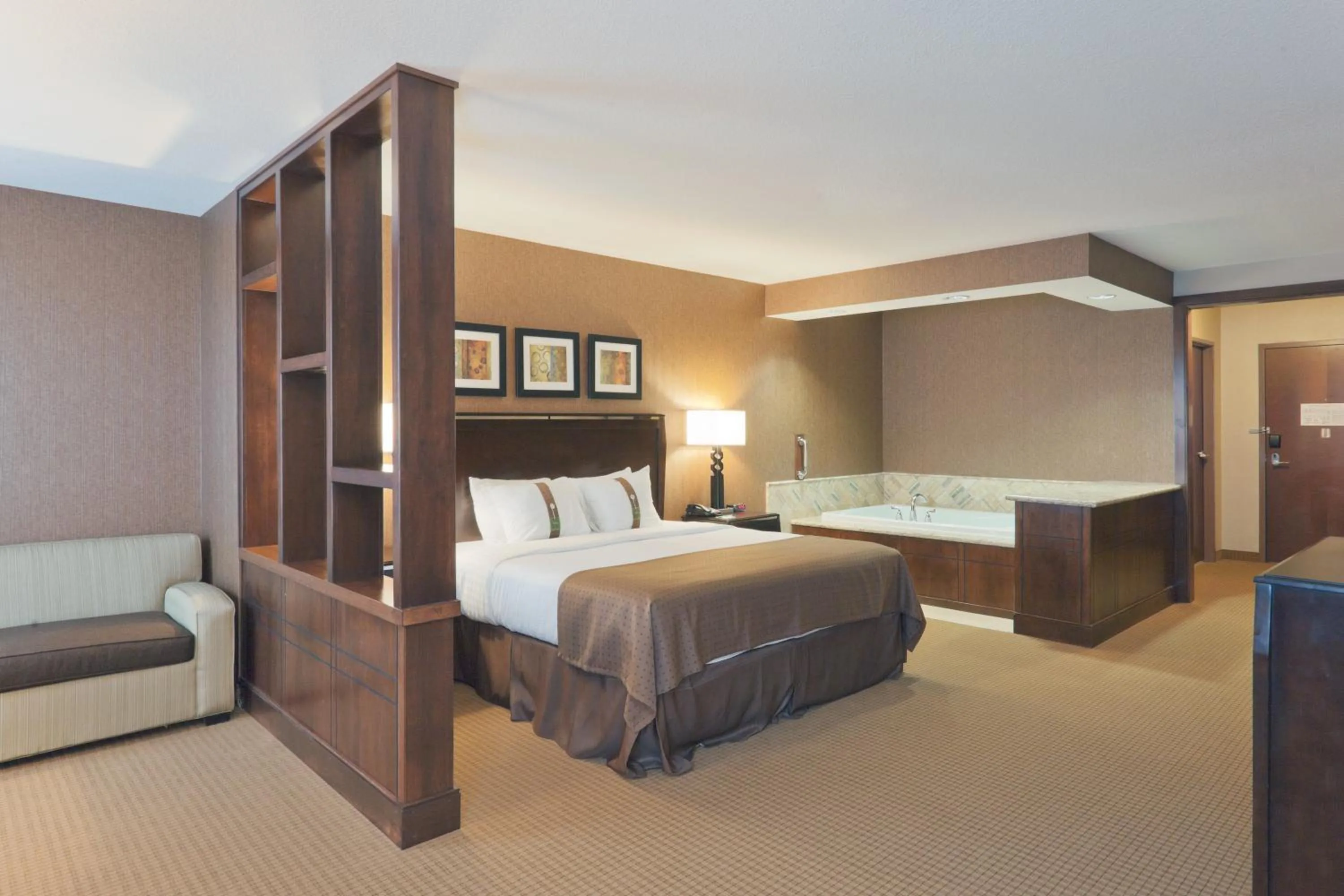 Photo of the whole room in Holiday Inn Jackson NW - Airport Road by IHG