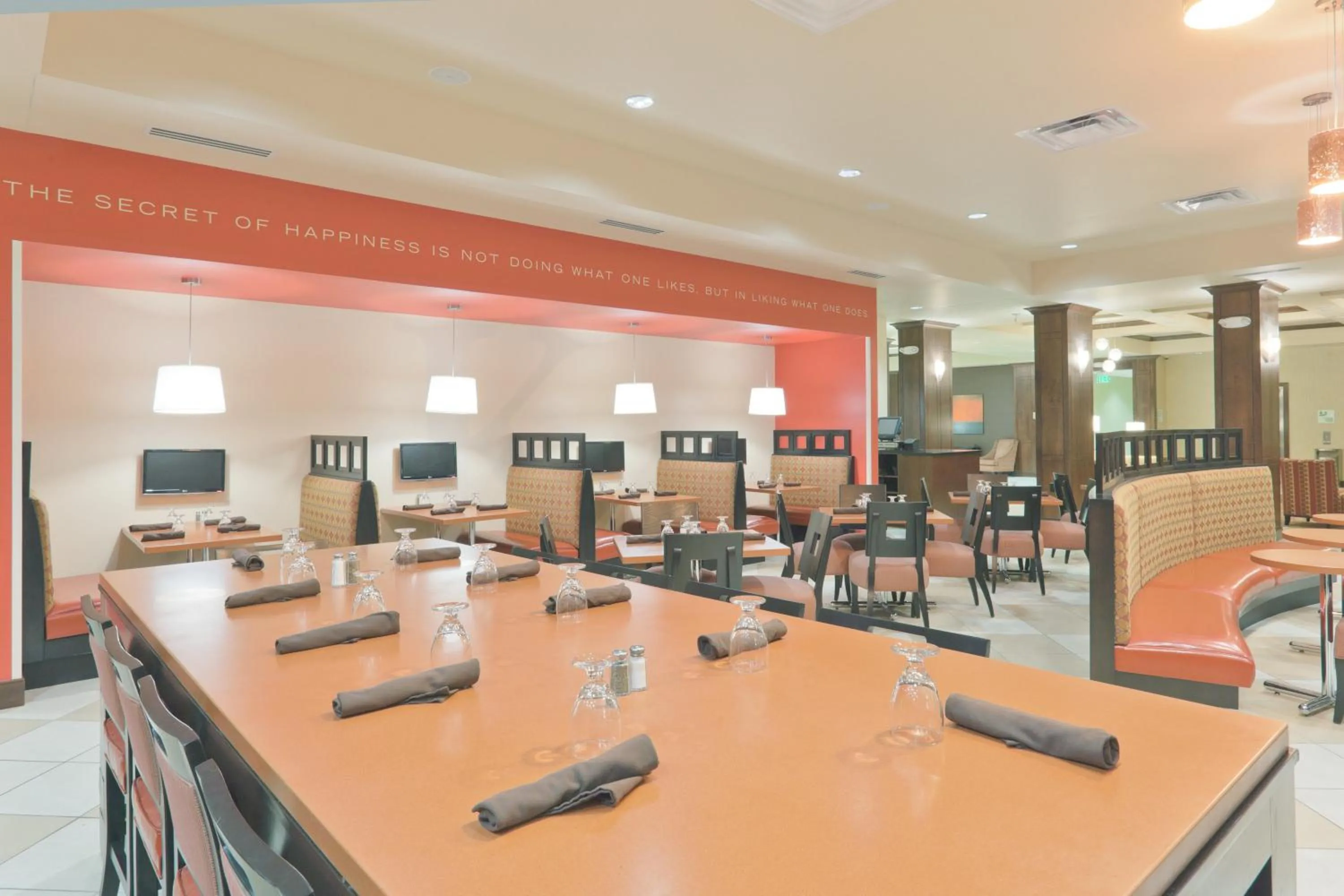 Restaurant/places to eat in Holiday Inn Jackson NW - Airport Road by IHG