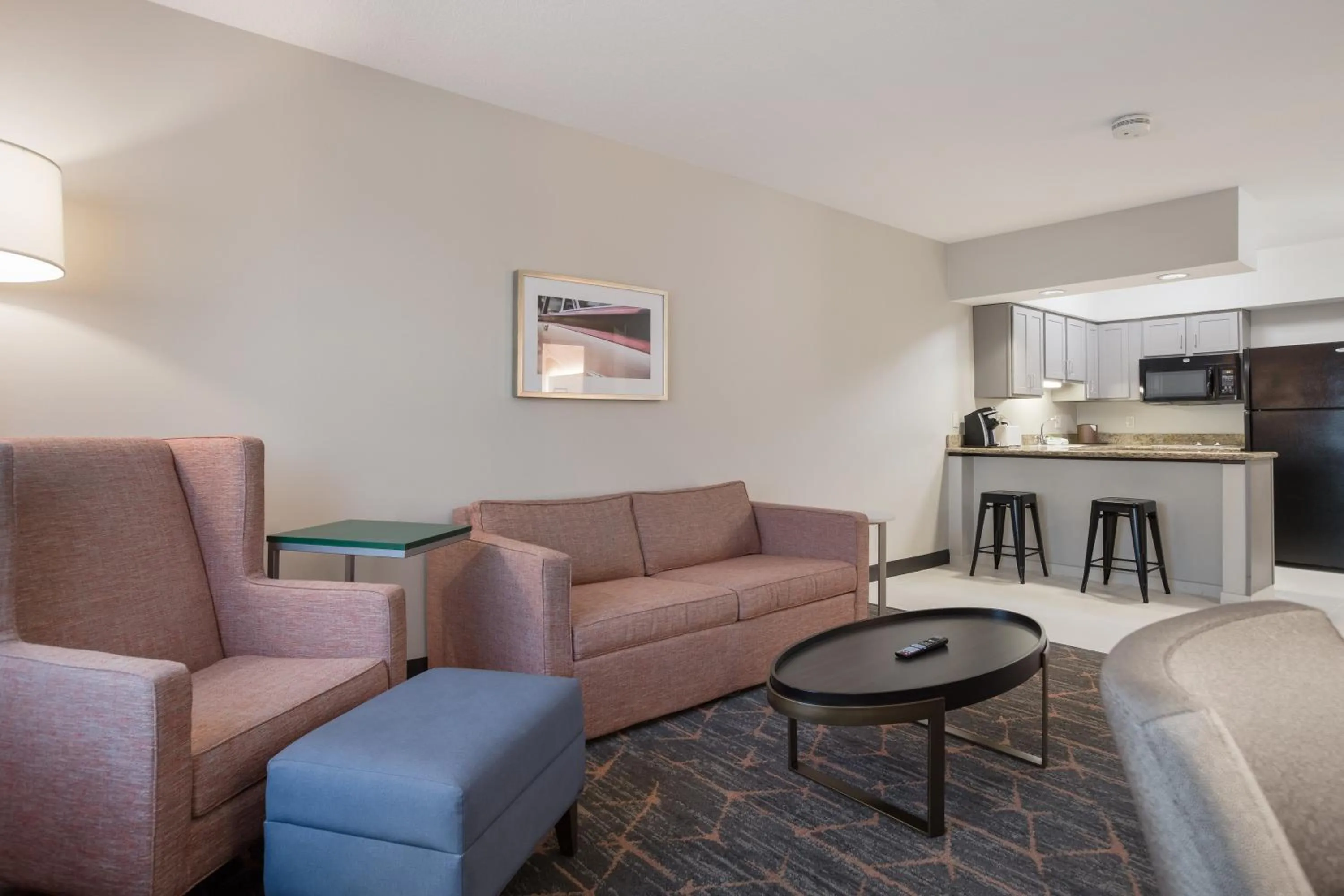 Kitchen or kitchenette in Holiday Inn Jackson NW - Airport Road by IHG