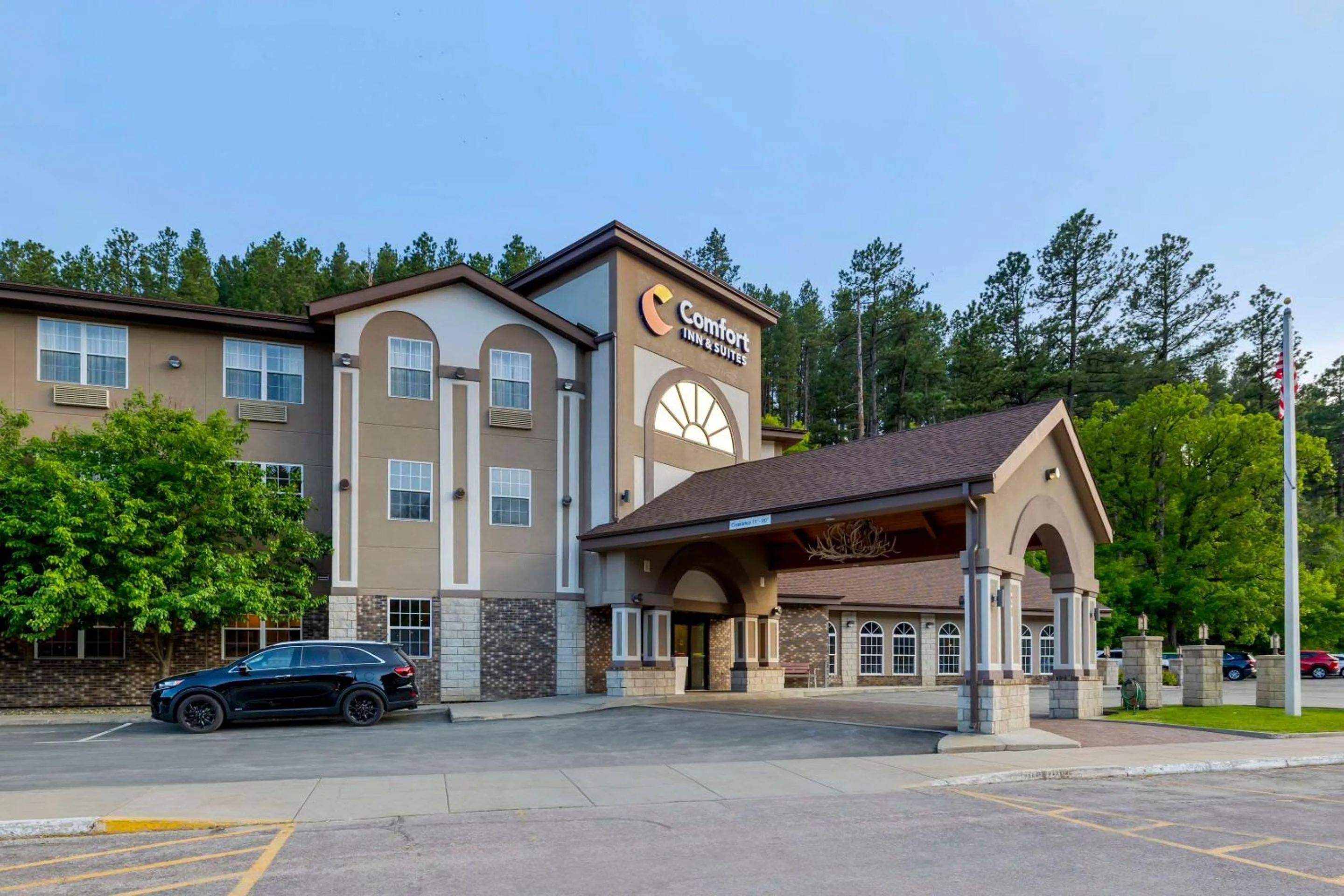 Property building in Comfort Inn & Suites Mt Rushmore