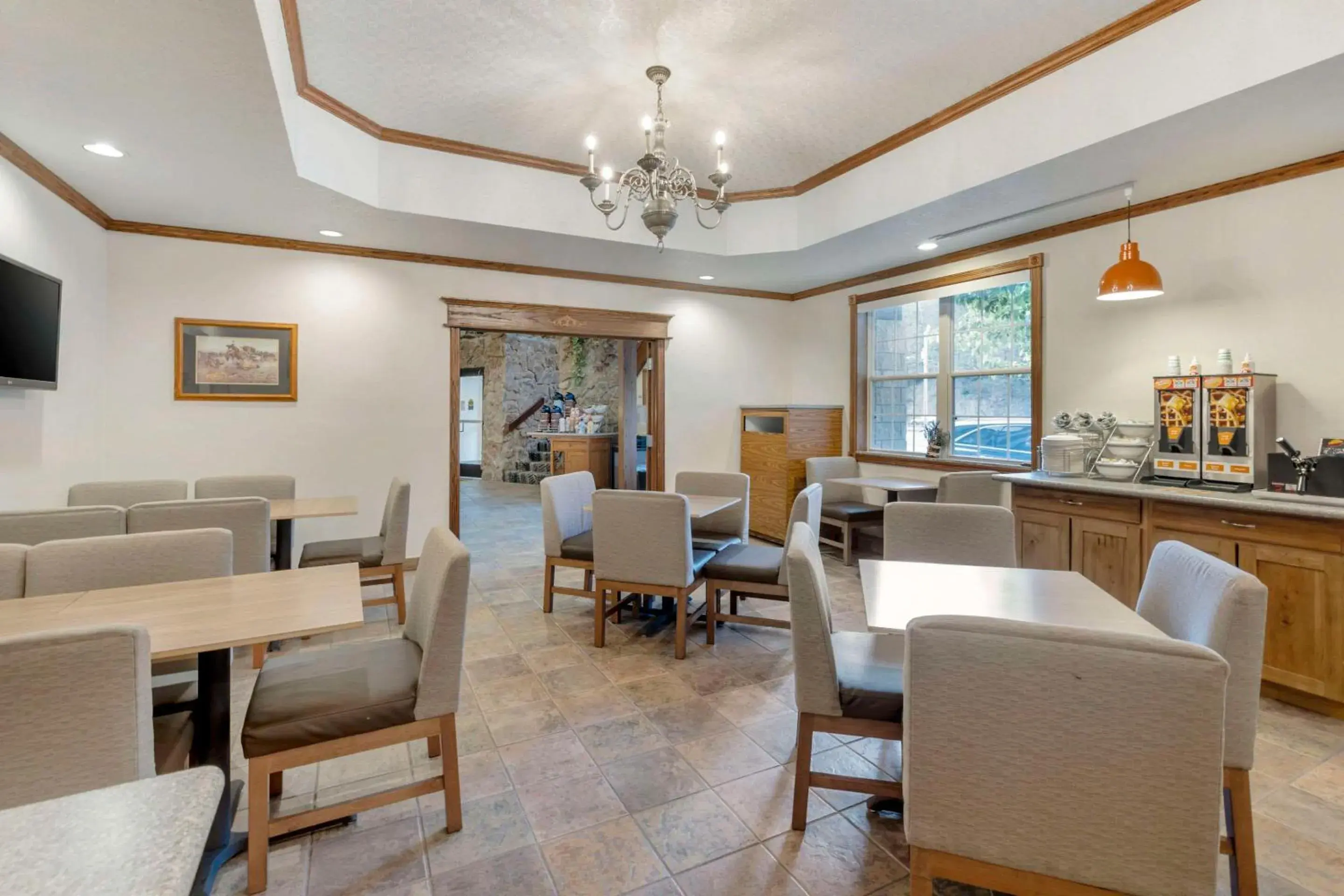 Breakfast in Comfort Inn & Suites Mt Rushmore Breakfast in Comfort Inn & Suites Mt Rushmore