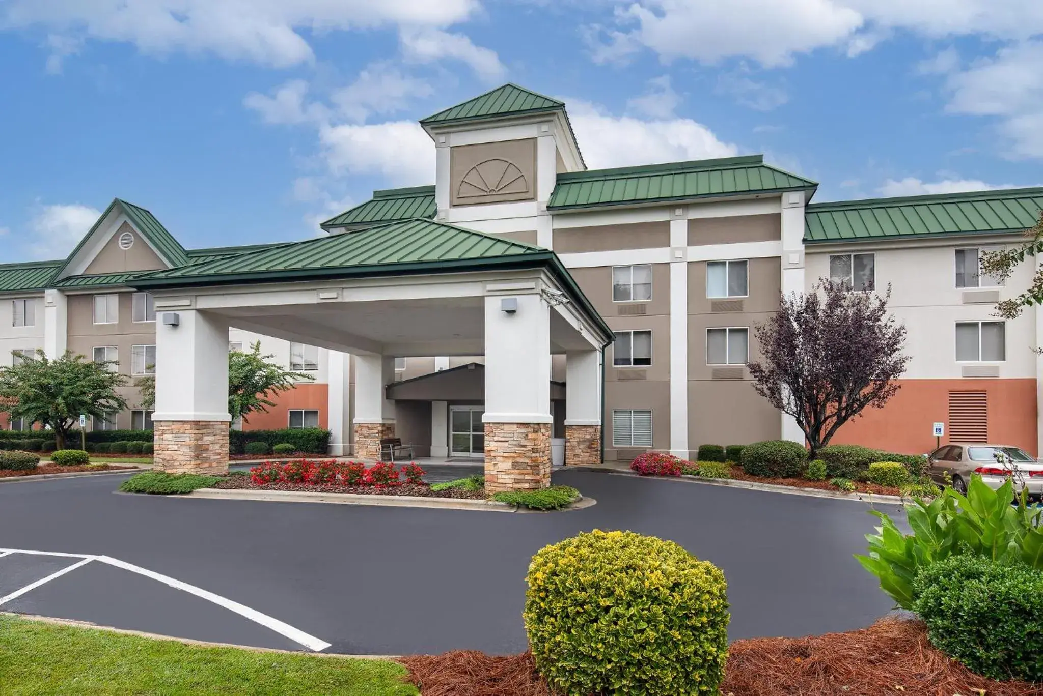 Property building in Holiday Inn Express & Suites Kings Mountain - Shelby Area by IHG Property building in Holiday Inn Express & Suites Kings Mountain - Shelby Area by IHG