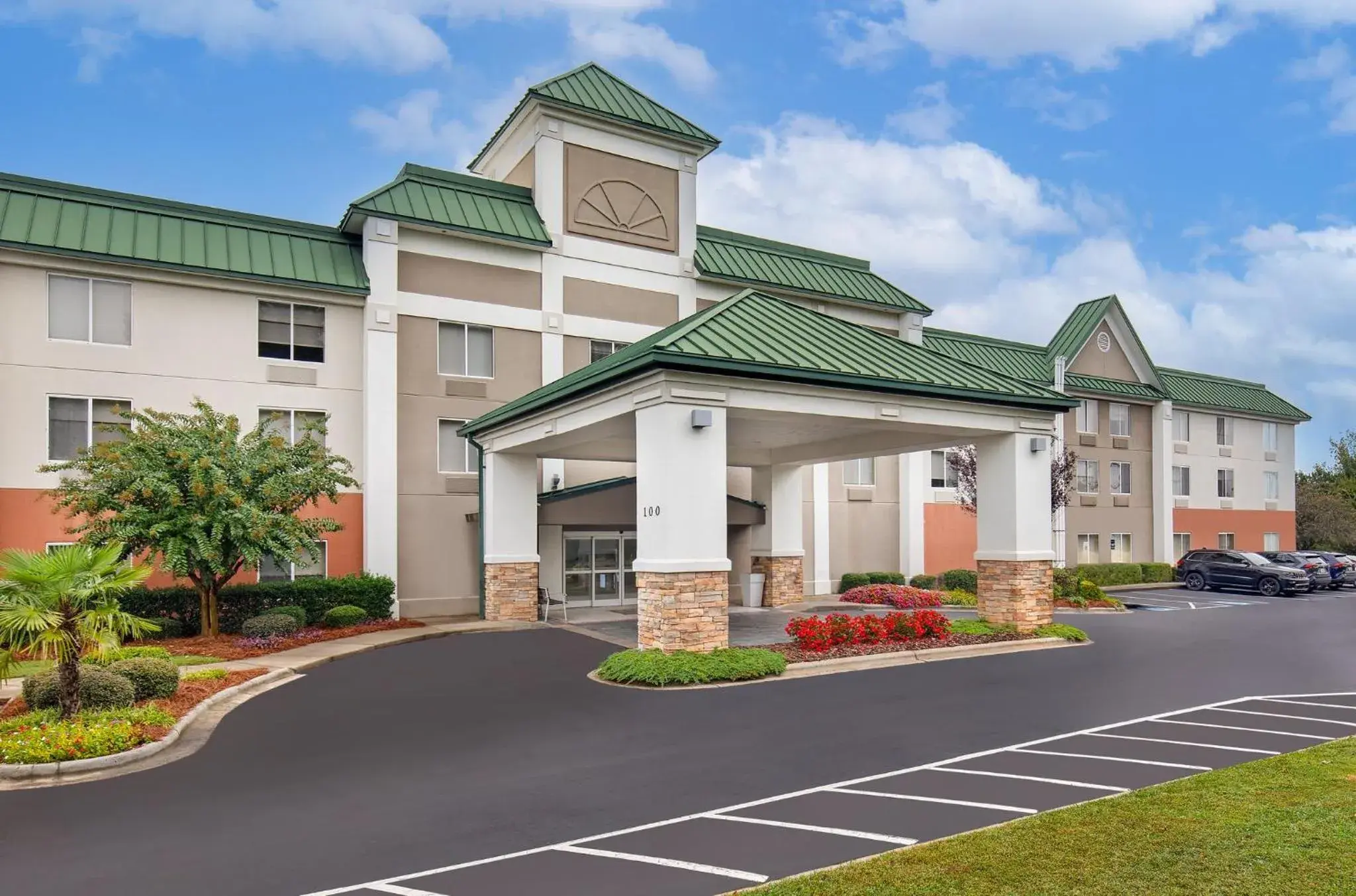 Property building in Holiday Inn Express & Suites Kings Mountain - Shelby Area by IHG Property building in Holiday Inn Express & Suites Kings Mountain - Shelby Area by IHG