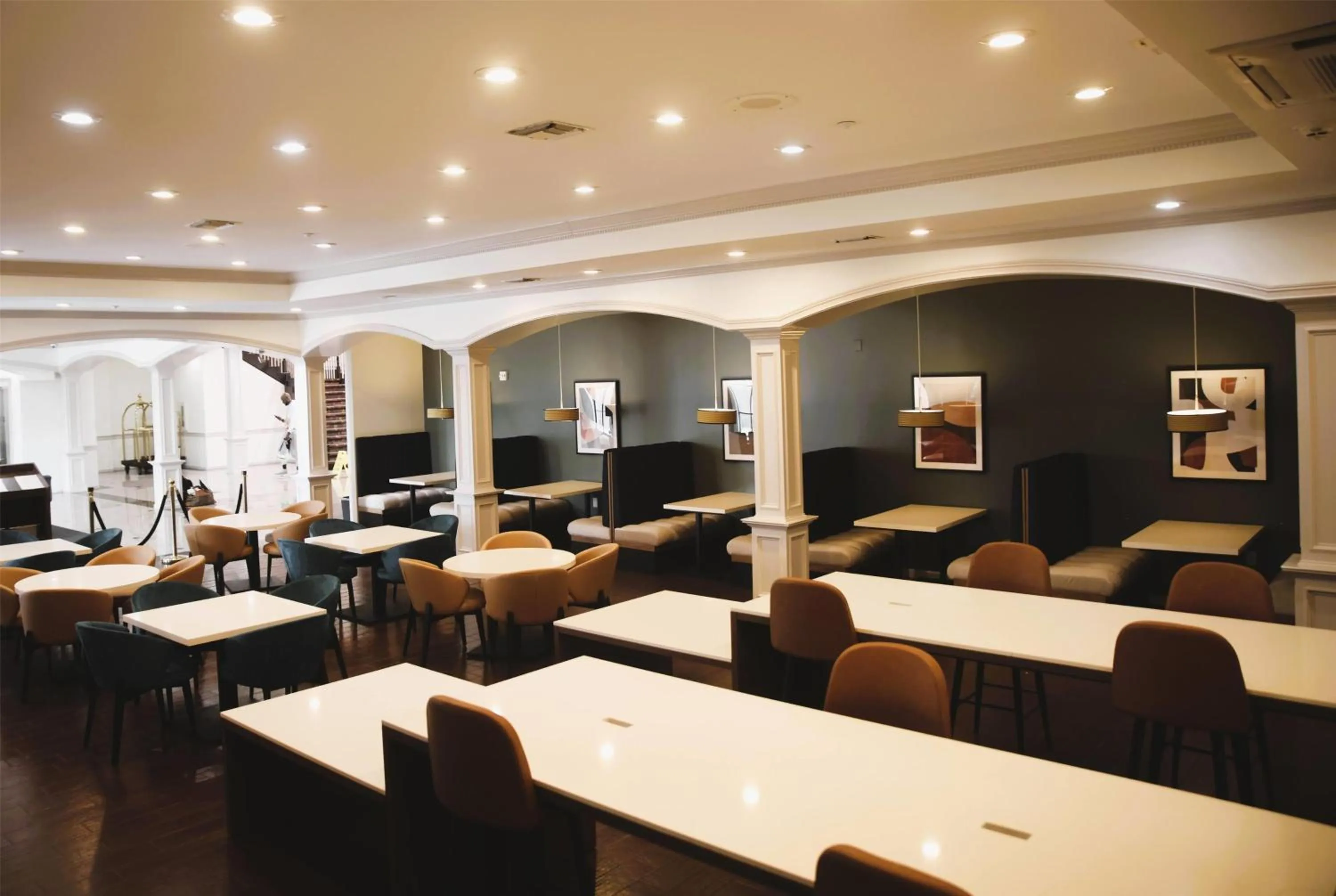 Restaurant/places to eat in Wyndham Lake Charles