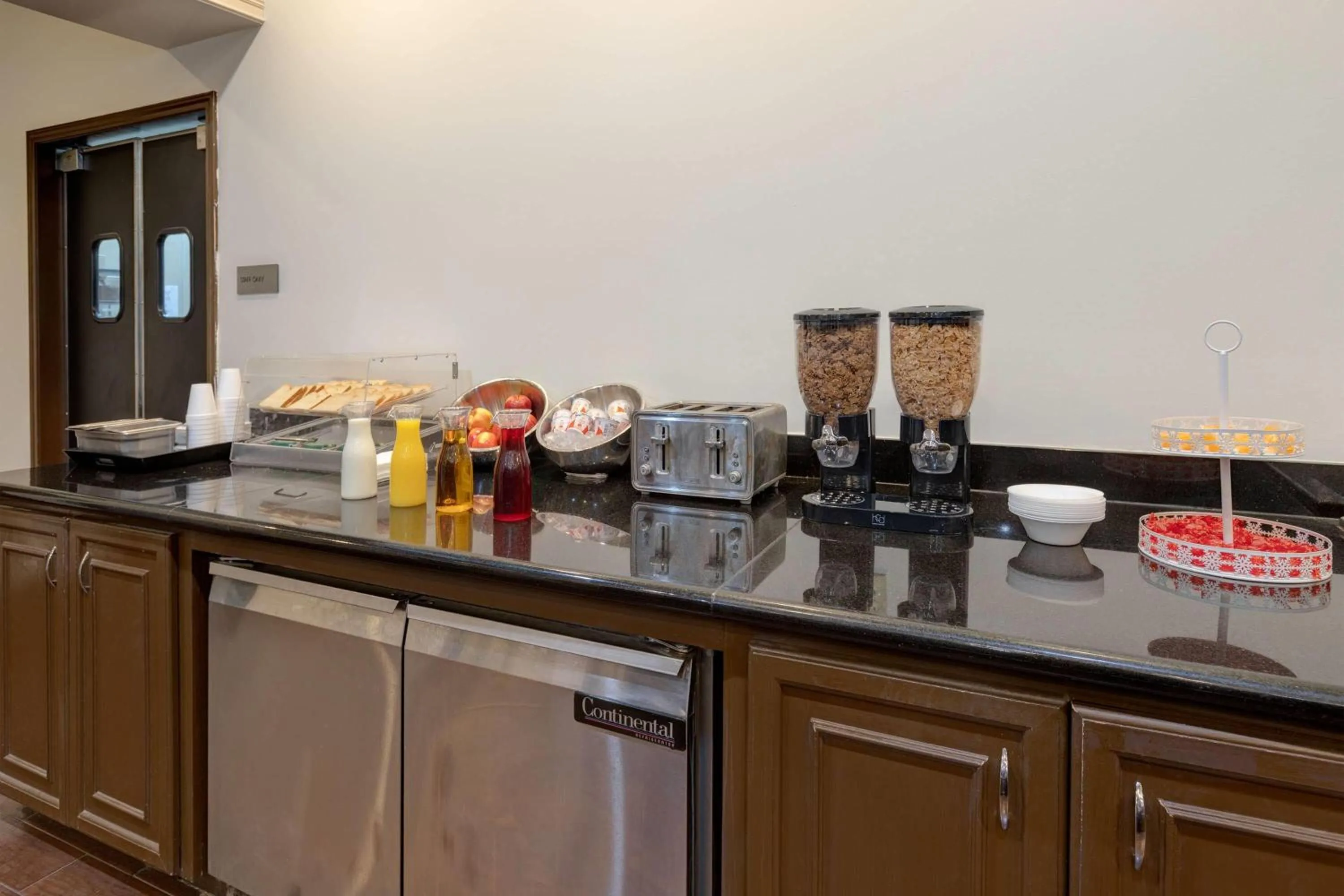 Breakfast in Wyndham Lake Charles