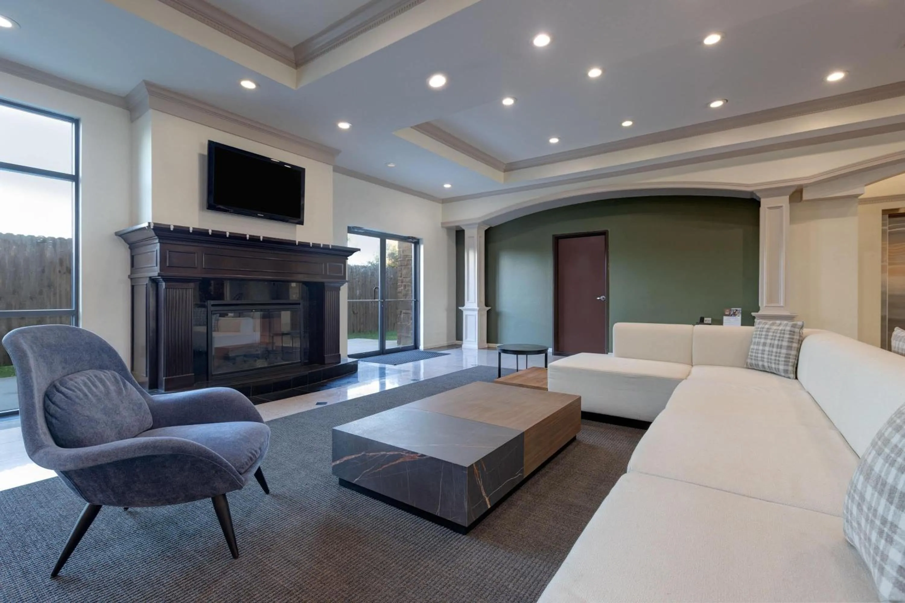 Lobby or reception in Wyndham Lake Charles