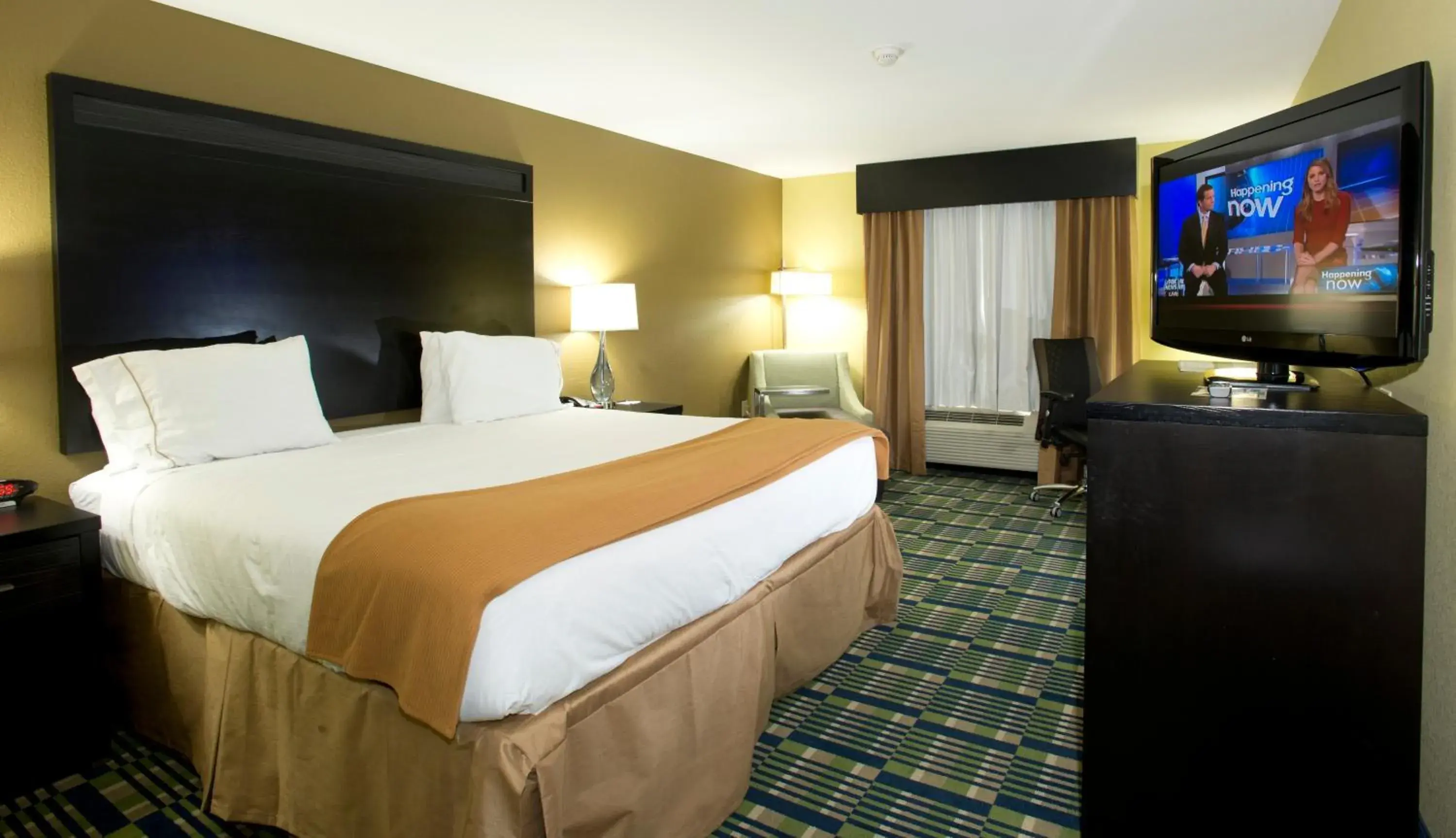 Standard King Room in Holiday Inn Express & Suites Morrilton by IHG Standard King Room in Holiday Inn Express & Suites Morrilton by IHG