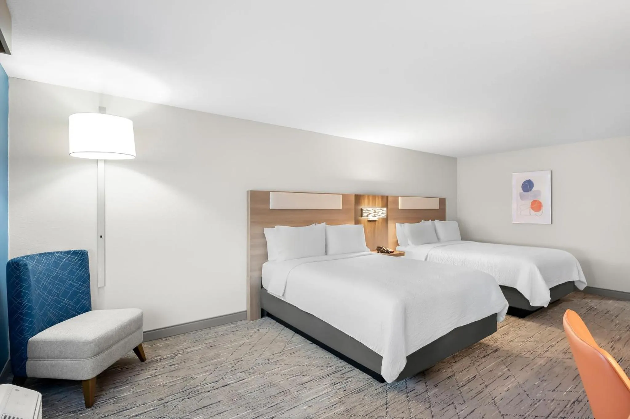 Photo of the whole room, Bed in Holiday Inn Express & Suites Morrilton by IHG