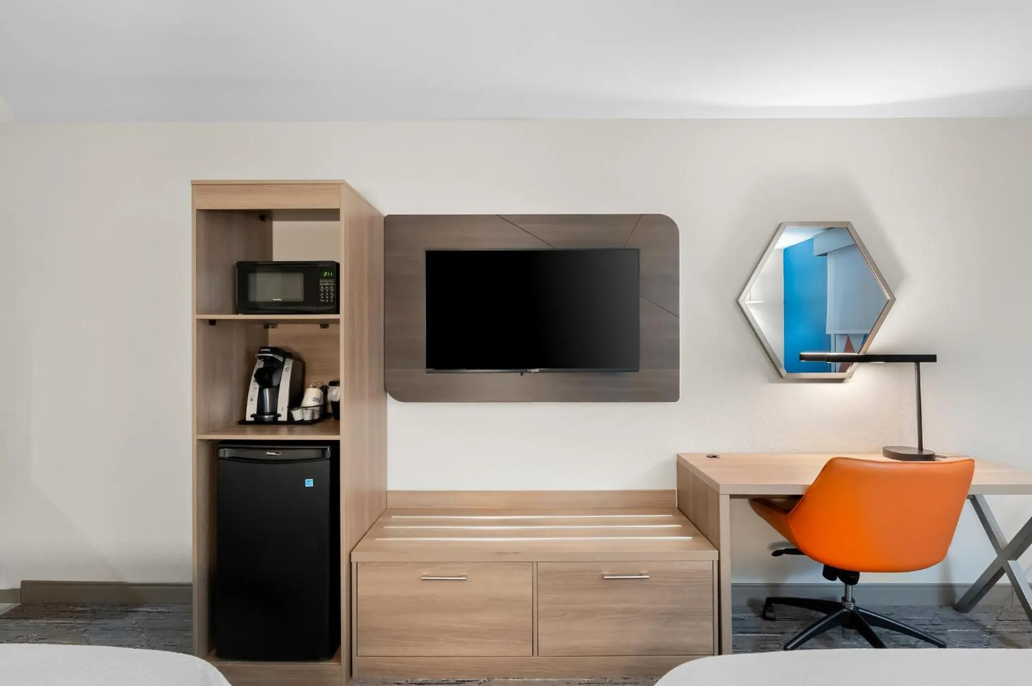 Photo of the whole room in Holiday Inn Express & Suites Morrilton by IHG