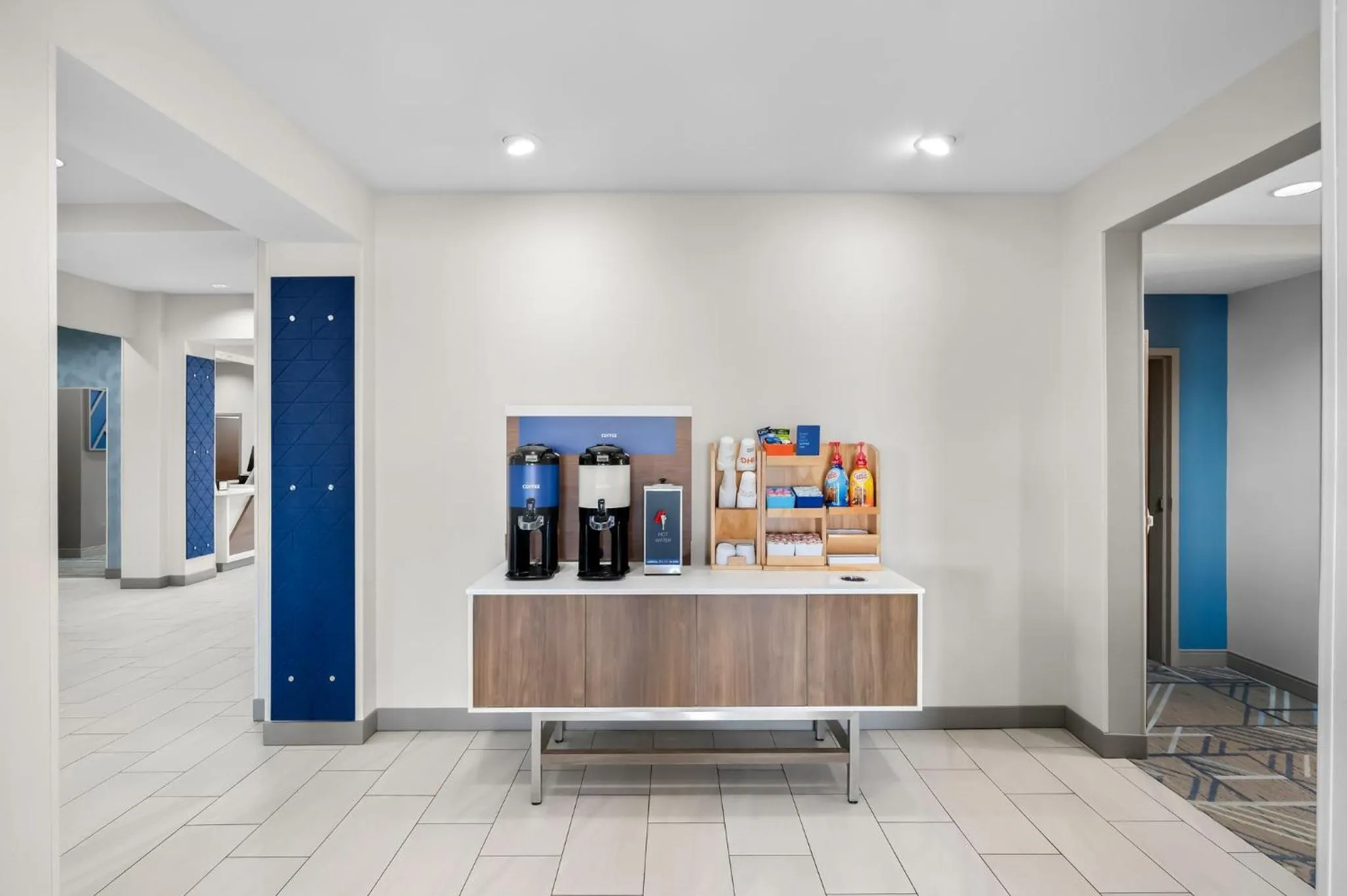 Breakfast in Holiday Inn Express & Suites Morrilton by IHG