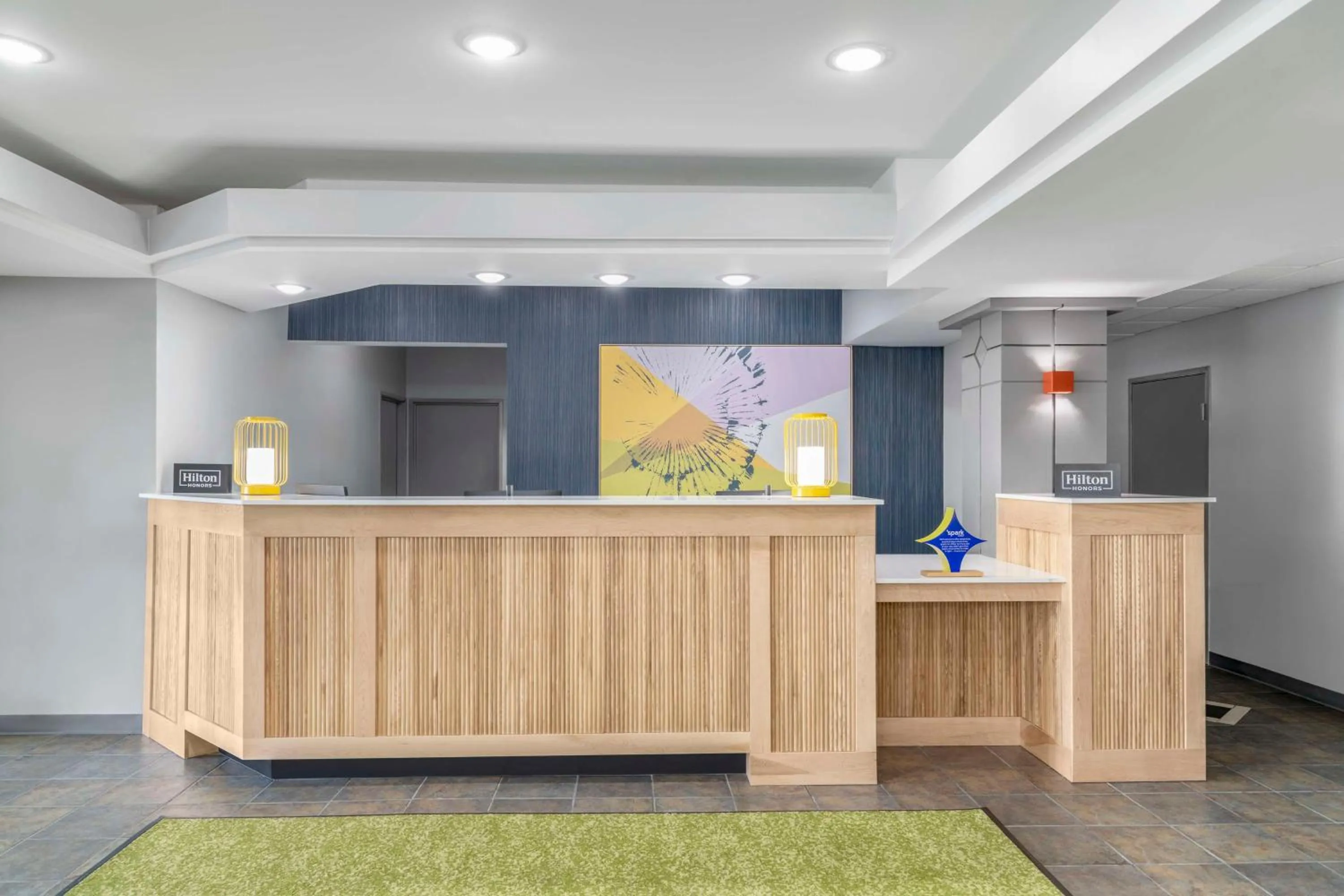 Lobby or reception in Spark By Hilton Lansing