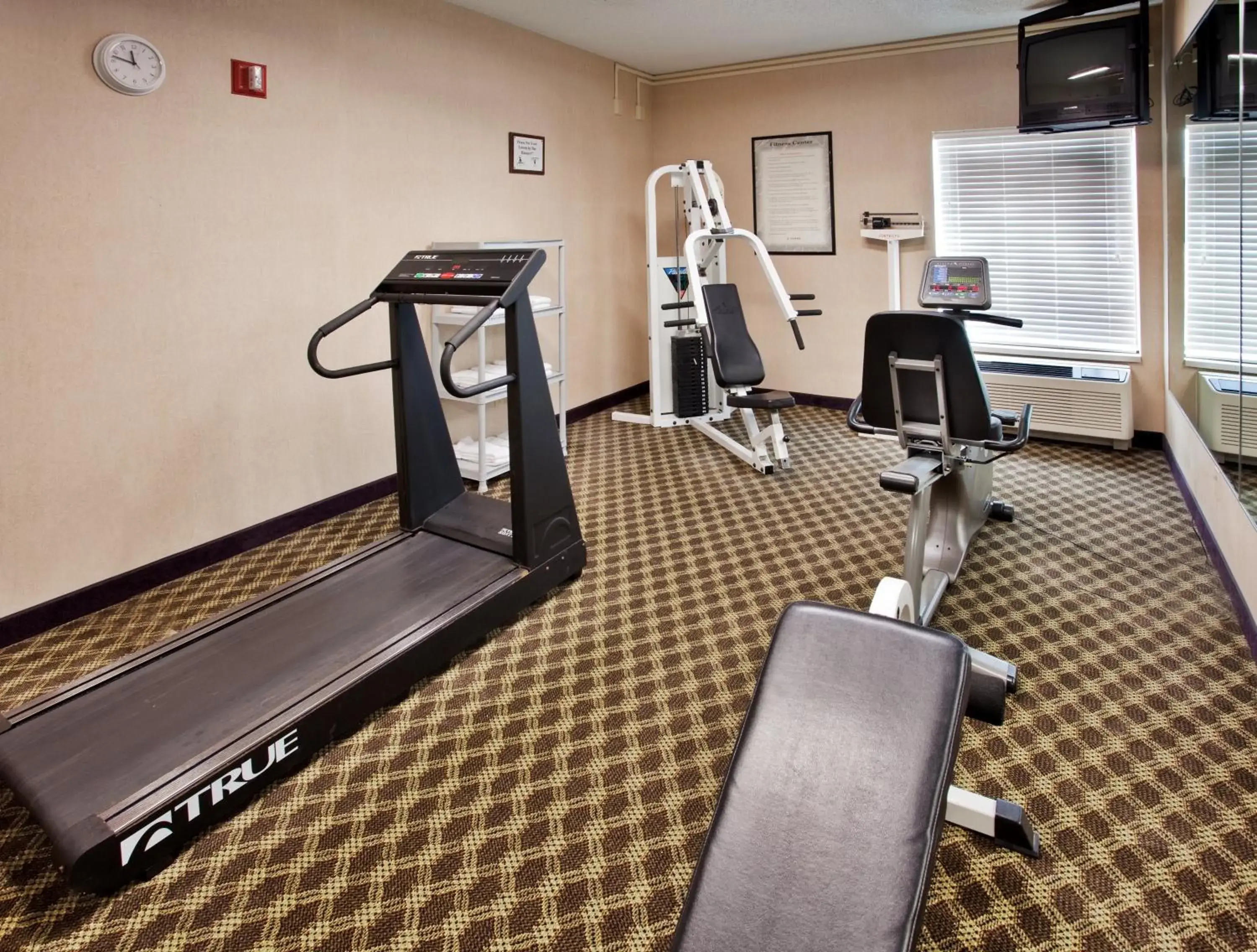 Fitness centre/facilities in Spark By Hilton Lansing Fitness centre/facilities in Spark By Hilton Lansing