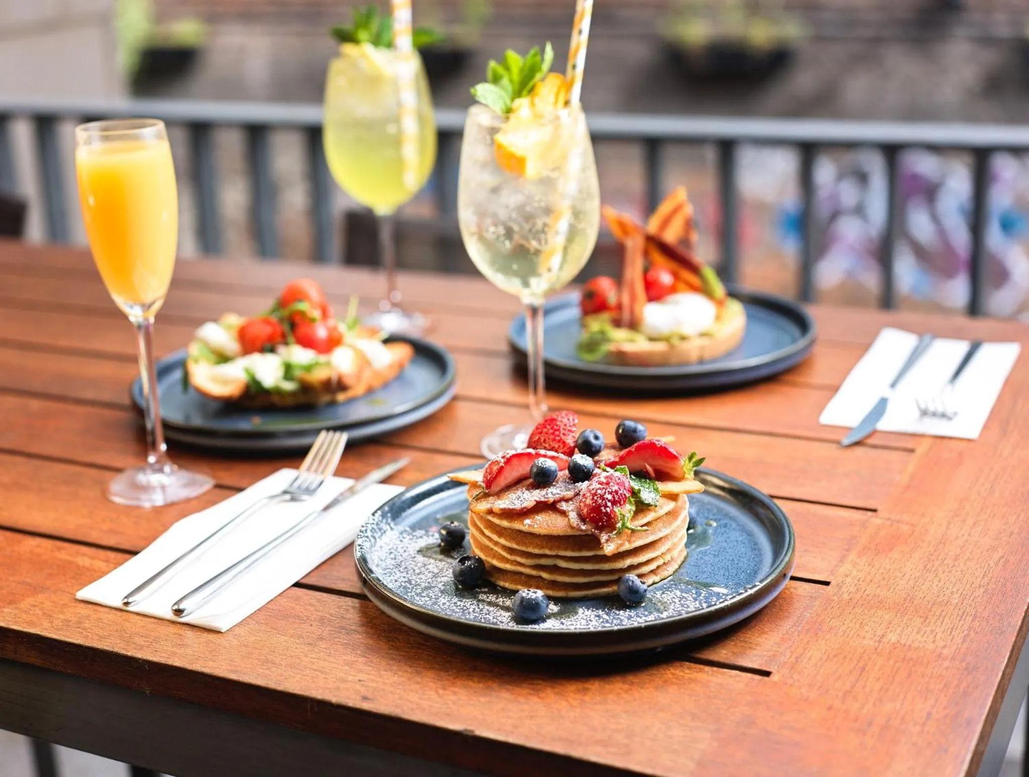 Restaurant/places to eat in Holiday Inn Manchester - City Centre by IHG