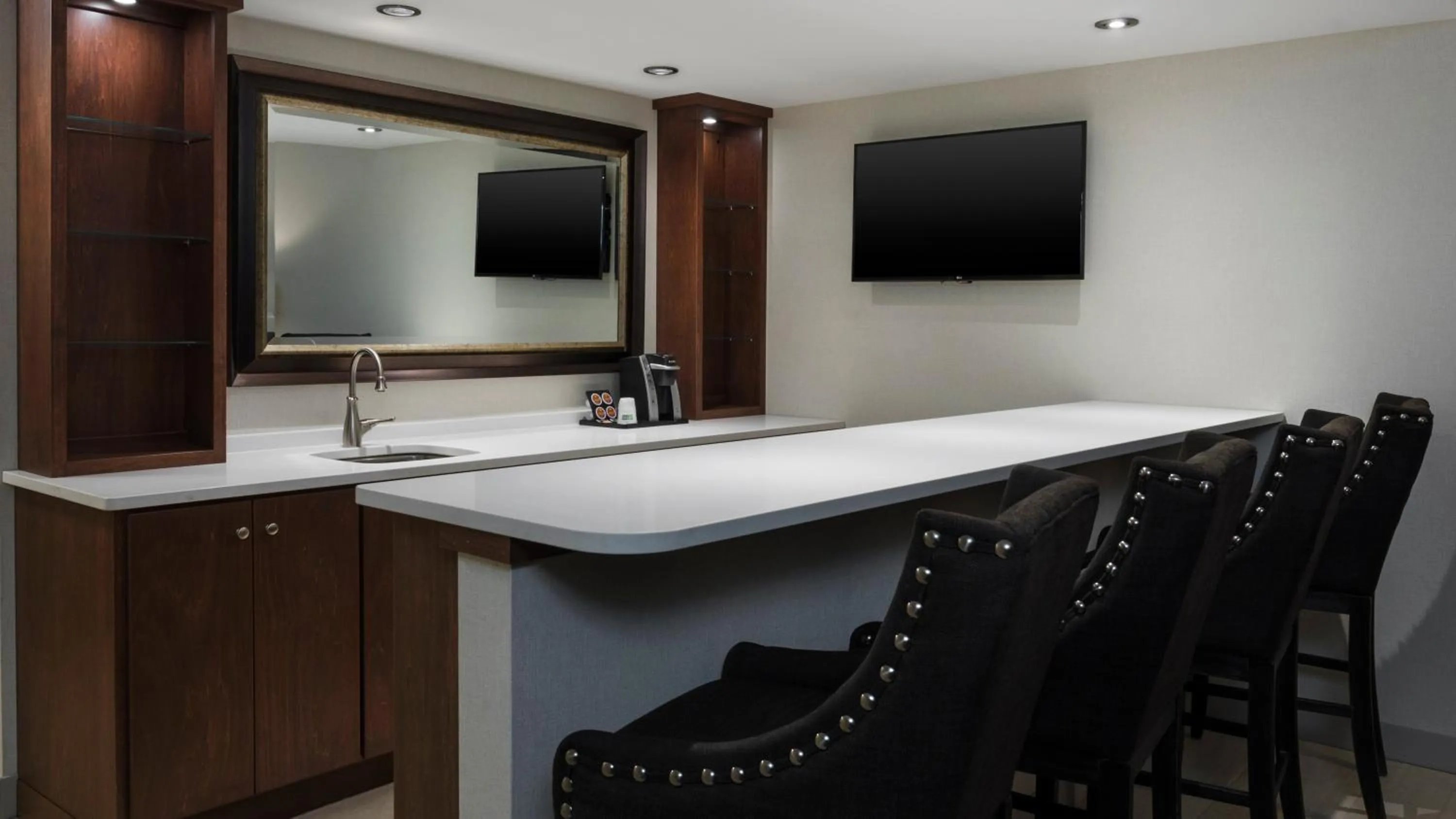 Holiday Inn Express & Suites Medina by IHG