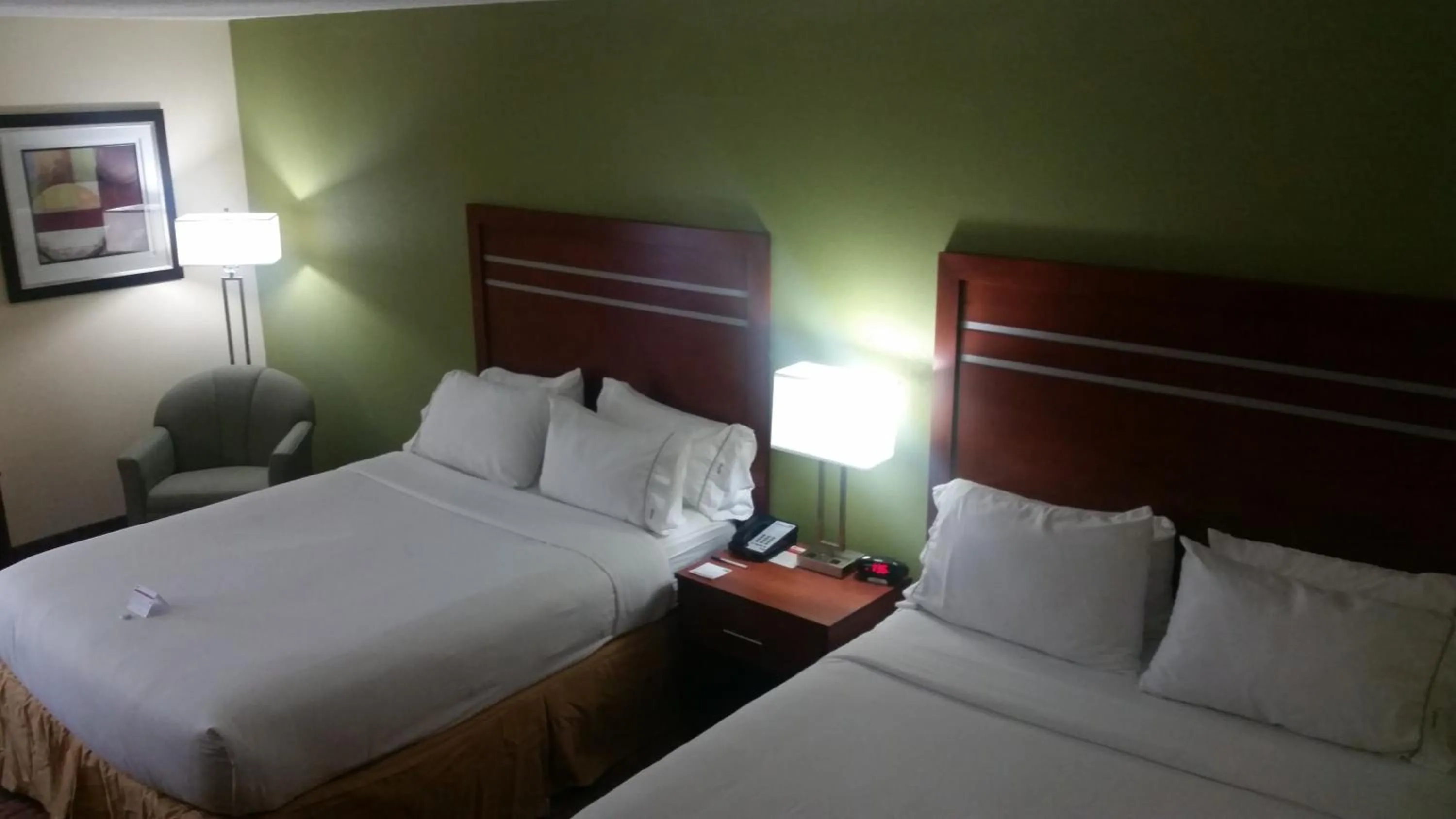 Bed in Holiday Inn Express Harrisburg SW - Mechanicsburg by IHG
