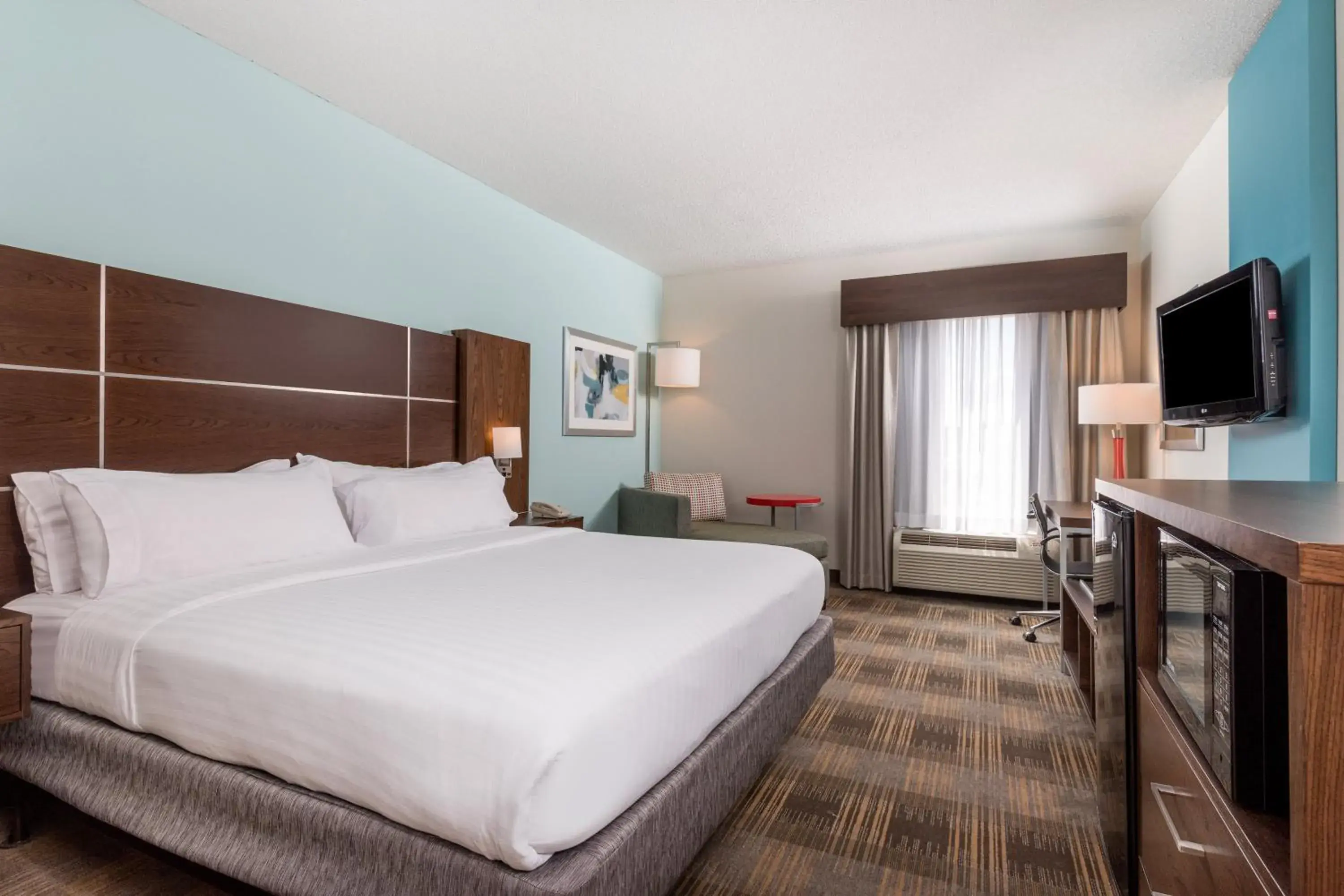 Standard King Room in Holiday Inn Express & Suites - Grenada by IHG Standard King Room in Holiday Inn Express & Suites - Grenada by IHG