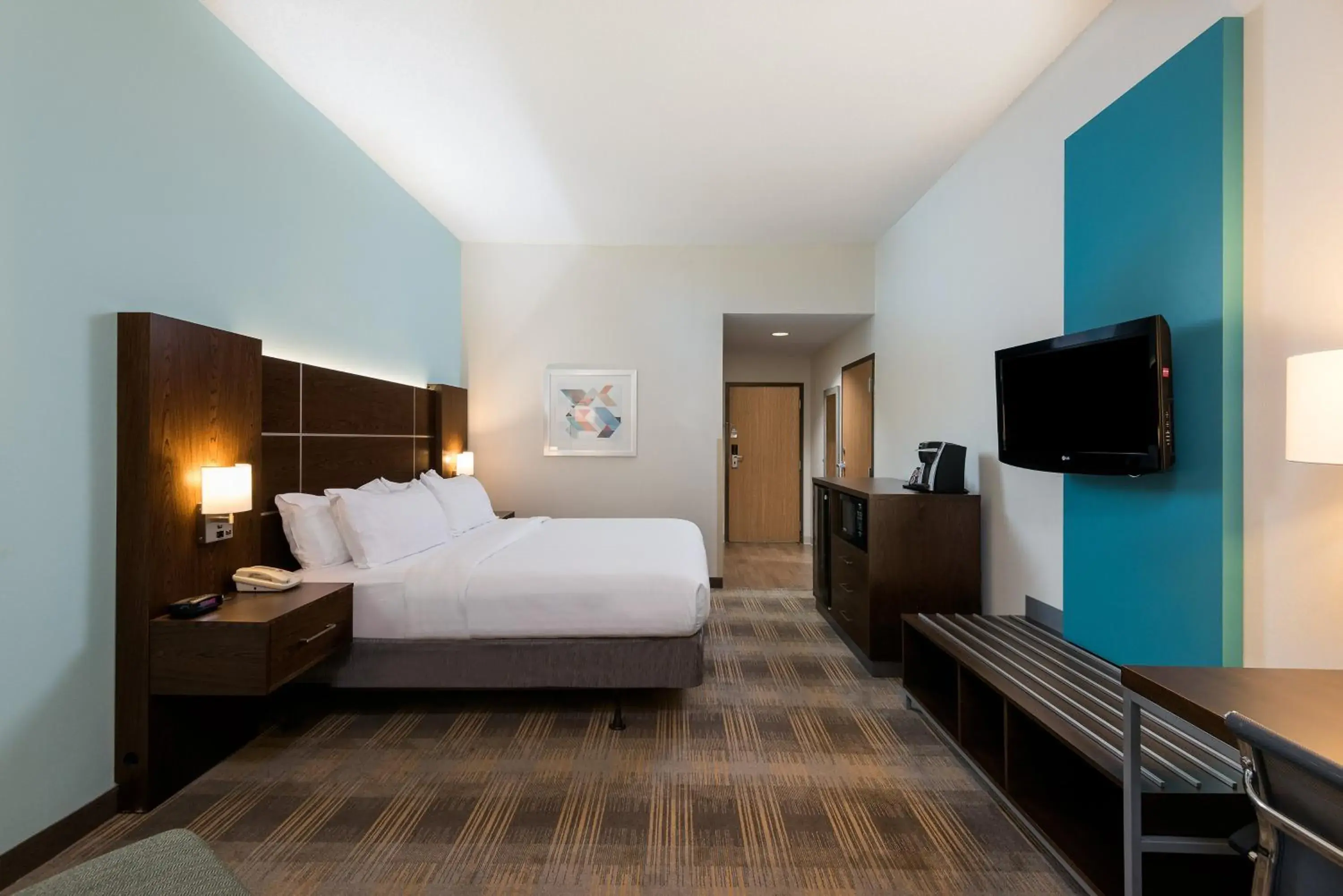 King Room - Mobility Access/Hearing Accessible in Holiday Inn Express & Suites - Grenada by IHG King Room - Mobility Access/Hearing Accessible in Holiday Inn Express & Suites - Grenada by IHG