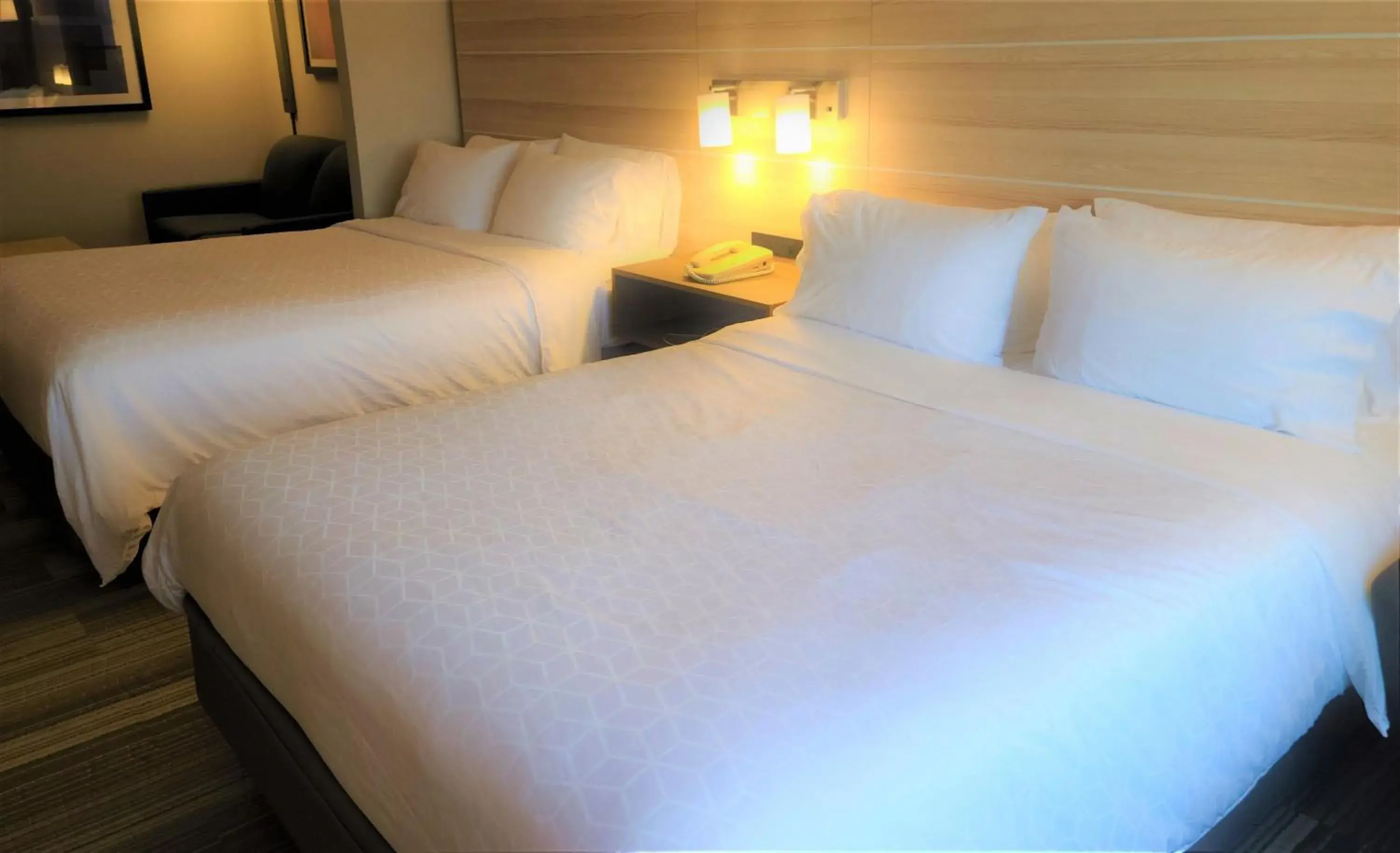 Bedroom, Bed in Holiday Inn Express Lordstown-Newton Falls/Warren by IHG Bedroom, Bed in Holiday Inn Express Lordstown-Newton Falls/Warren by IHG