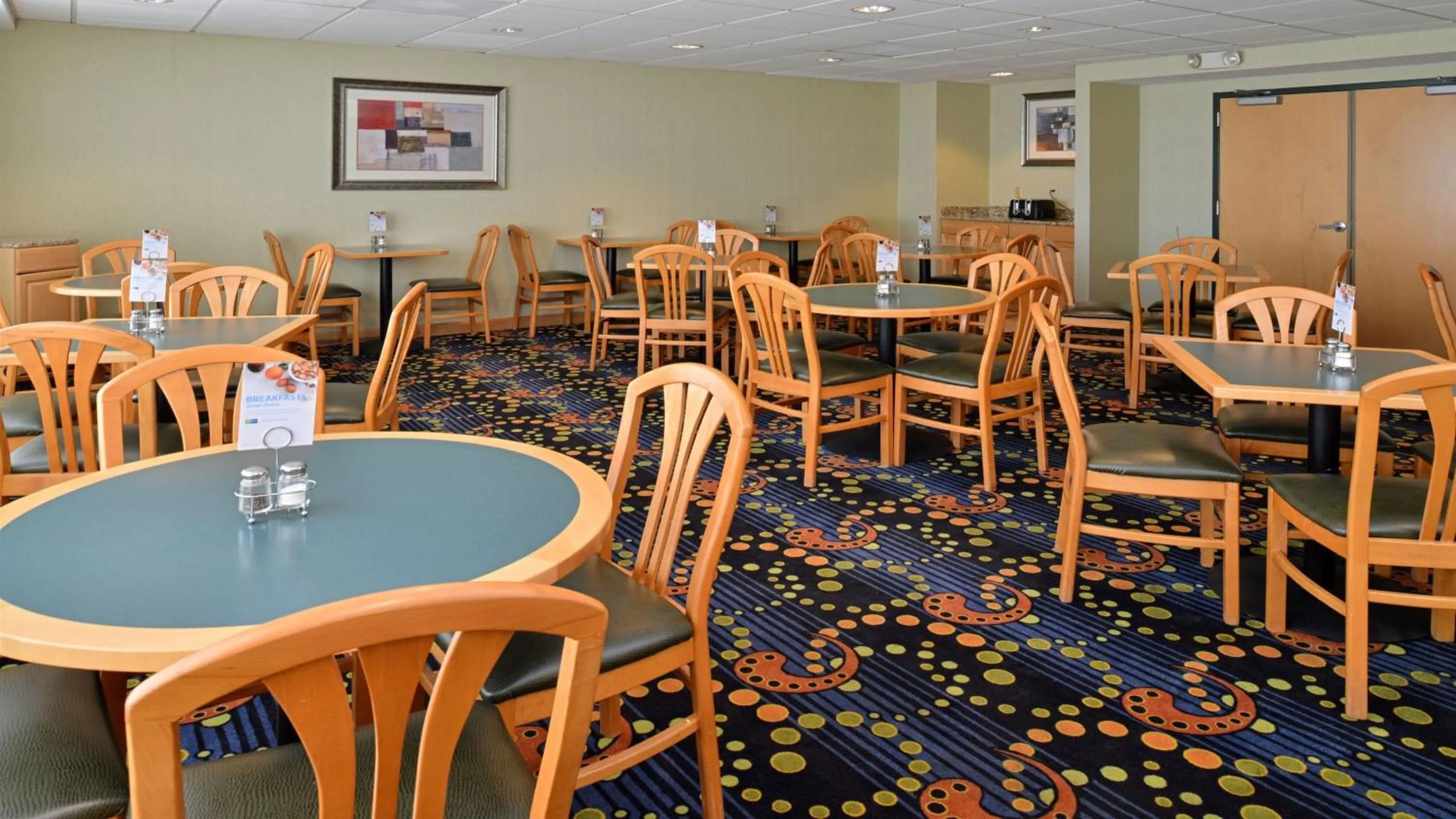 Restaurant/places to eat in Holiday Inn Express & Suites - Ocean City by IHG