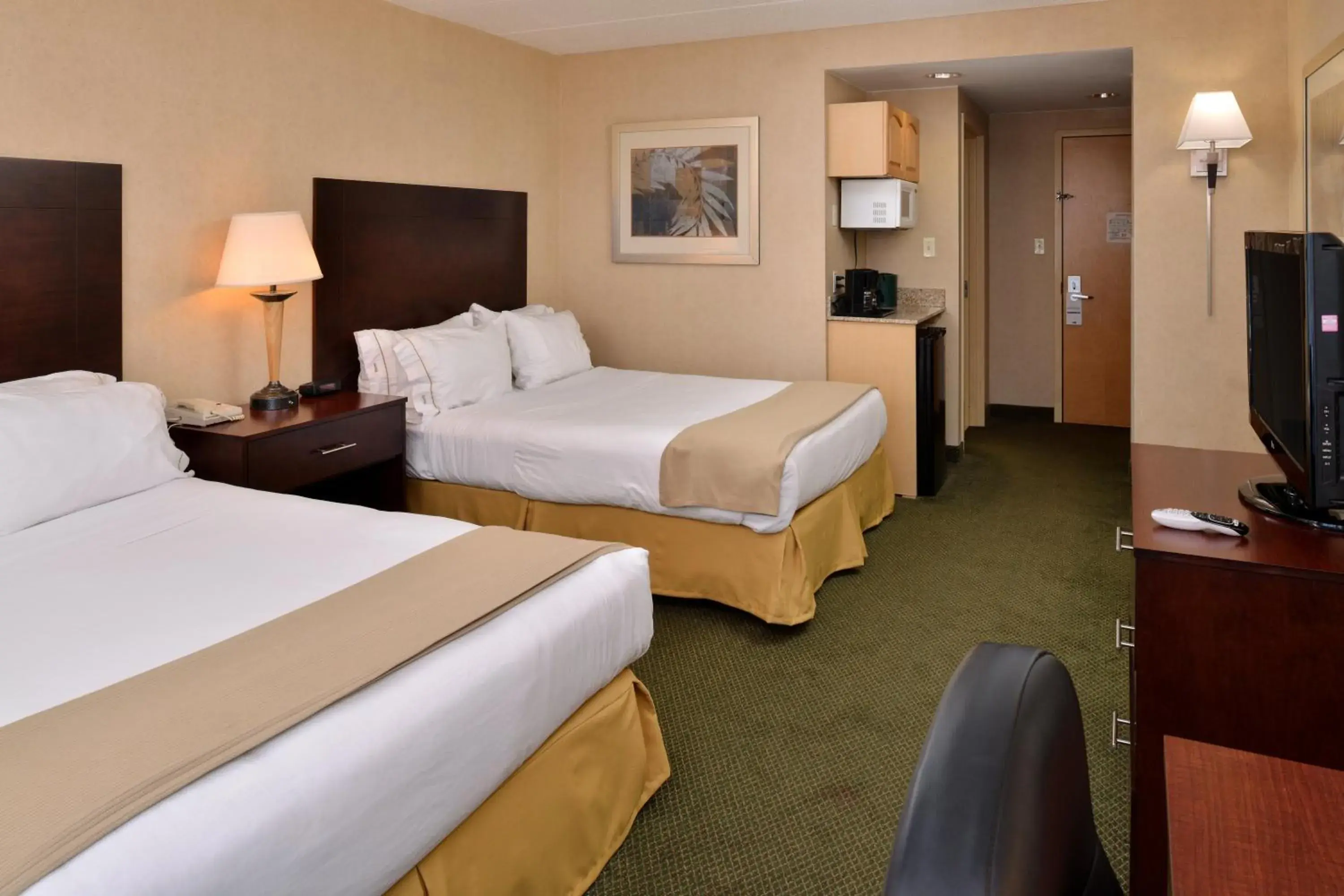 Photo of the whole room, Bed in Holiday Inn Express & Suites - Ocean City by IHG Photo of the whole room, Bed in Holiday Inn Express & Suites - Ocean City by IHG