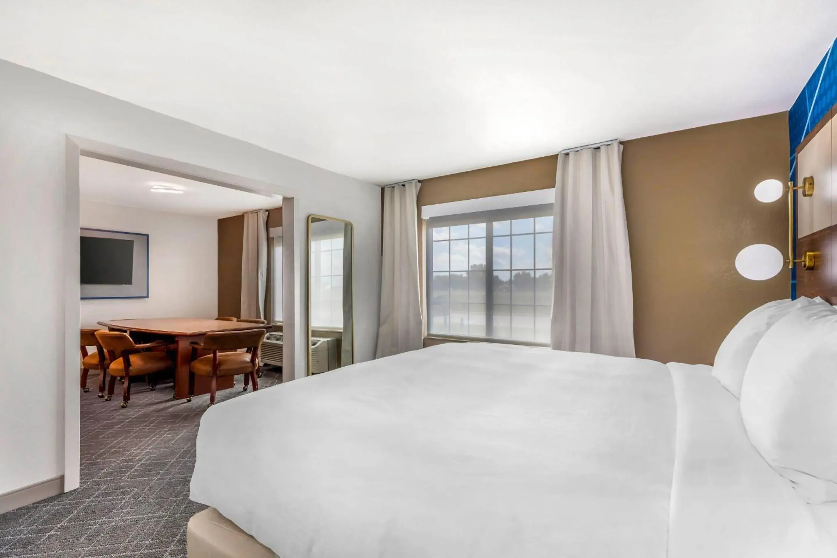 Bedroom, Bed in Comfort Inn & Suites Ogallala Bedroom, Bed in Comfort Inn & Suites Ogallala