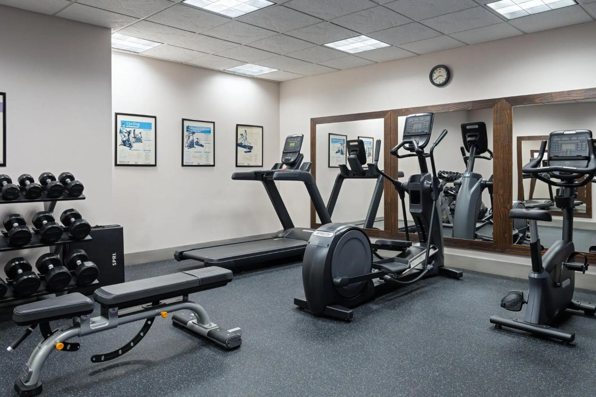 Fitness centre/facilities in Holiday Inn Express & Suites Midwest City by IHG