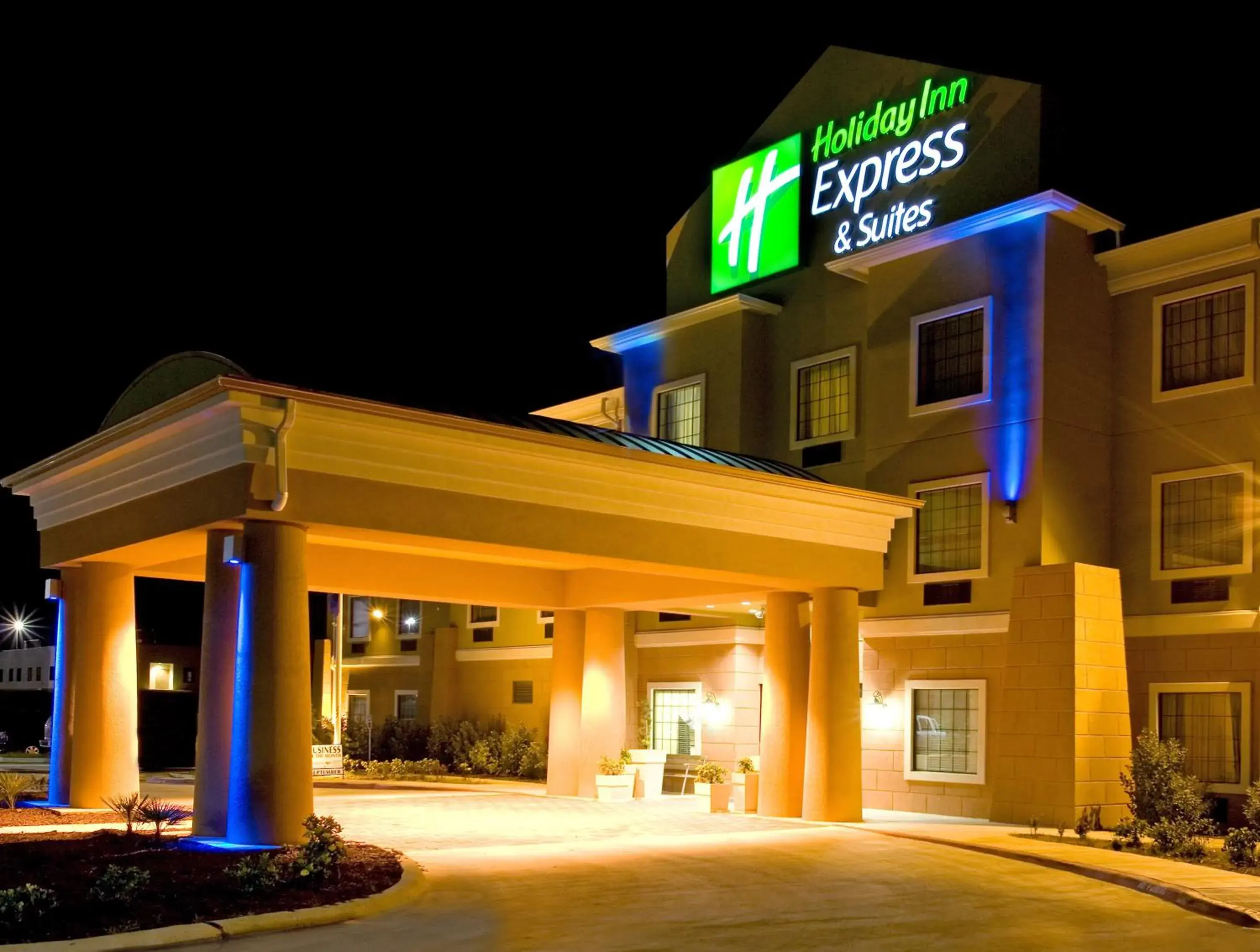 Property building in Holiday Inn Express & Suites - Jourdanton-Pleasanton by IHG Property building in Holiday Inn Express & Suites - Jourdanton-Pleasanton by IHG