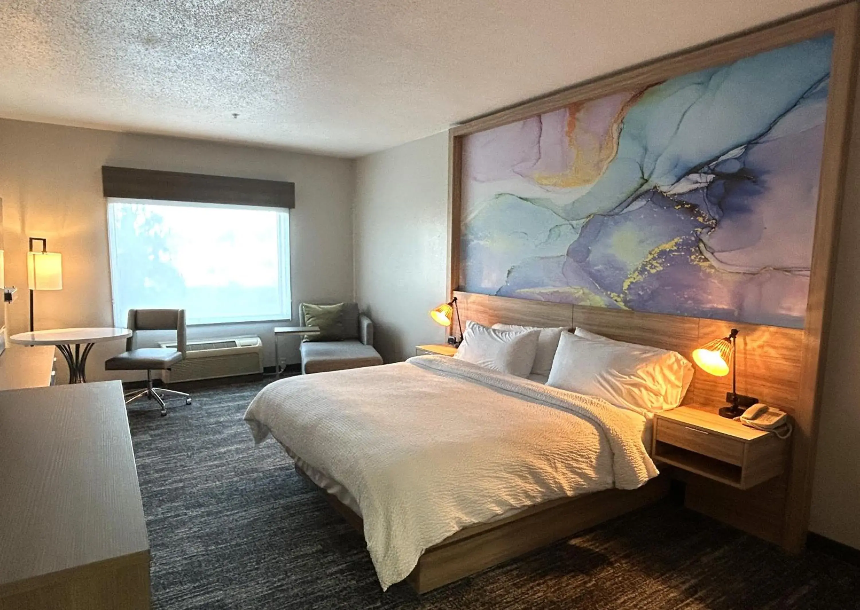 Bed in Best Western Plus Pocomoke City Bed in Best Western Plus Pocomoke City